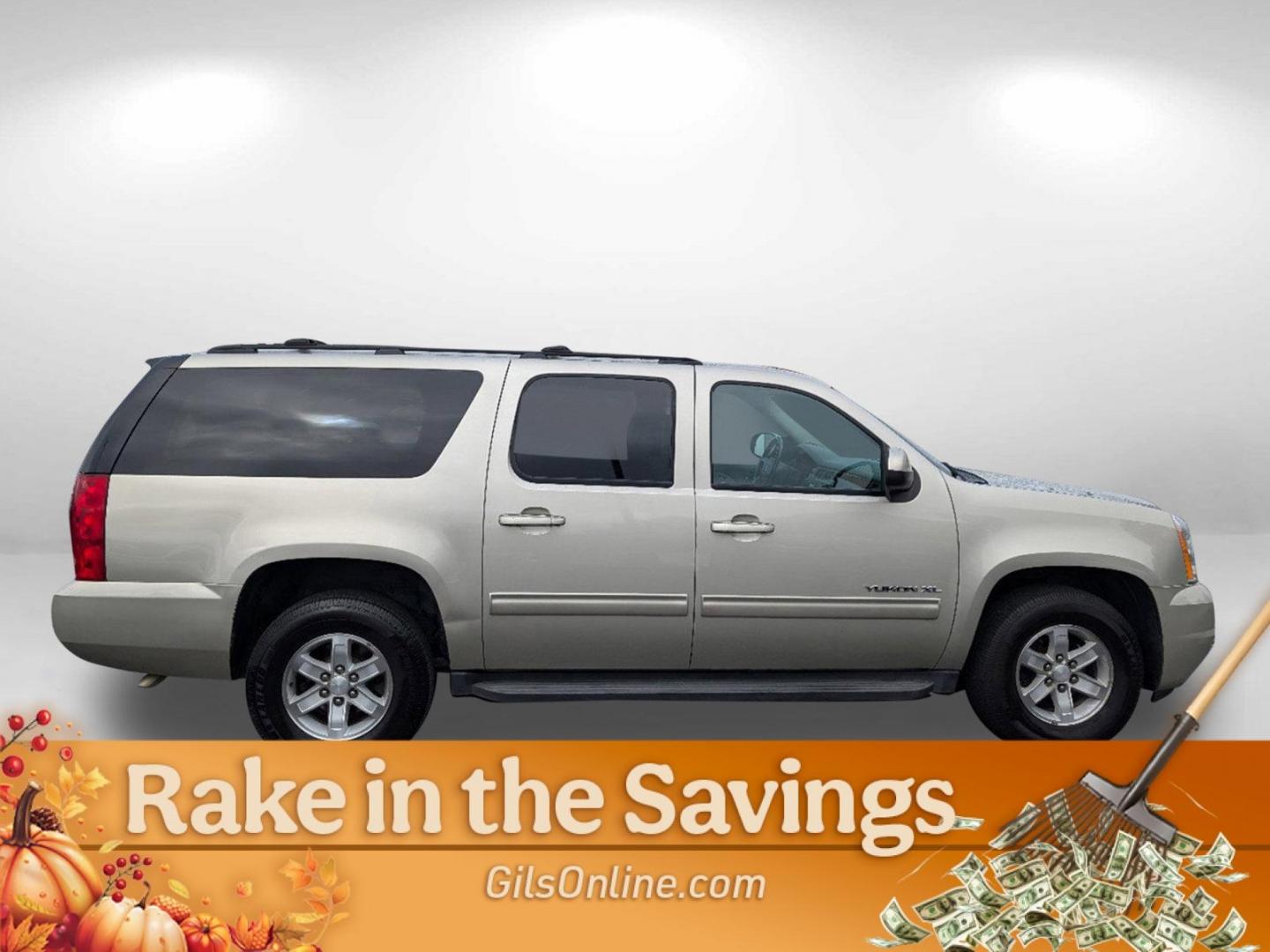 2014 /Light Titanium GMC Yukon XL SLT (1GKS1KE09ER) with an Gas/Ethanol V8 5.3L/323 engine, 6-Speed Automatic transmission, located at 804 22nd Ave, Phenix City, AL, 36870, (334) 297-1860, 32.484749, -85.024475 - 2014 GMC Yukon XL SLT - Photo#9