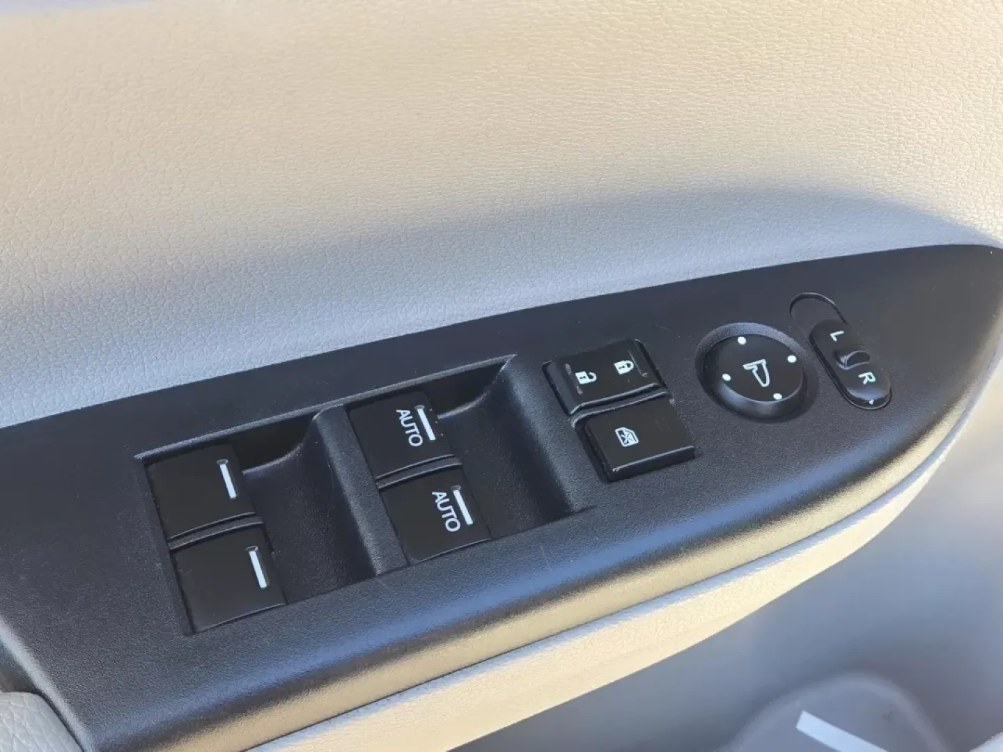 2014 Honda Accord Sedan EX-L (1HGCR3F85EA) with an Other engine, located at 3959 U.S. 80 W, Phenix City, AL, 36870, (334) 297-4885, 32.469296, -85.135185 - **Experience Luxury and Reliability with This 2014 Honda Accord EX-L Sedan, Perfect for Your Lifestyle!**<br /> <br /> If you're seeking a vehicle that seamlessly blends comfort, reliability, and advanced features for your daily commute or weekend adventures, look no further than this stunning 2014 - Photo#10