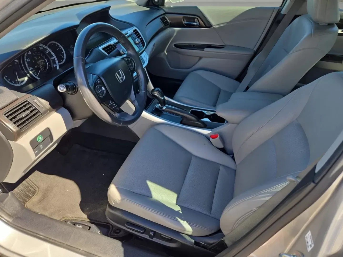 2014 Honda Accord Sedan EX-L (1HGCR3F85EA) with an Other engine, located at 3959 U.S. 80 W, Phenix City, AL, 36870, (334) 297-4885, 32.469296, -85.135185 - **Experience Luxury and Reliability with This 2014 Honda Accord EX-L Sedan, Perfect for Your Lifestyle!**<br /> <br /> If you're seeking a vehicle that seamlessly blends comfort, reliability, and advanced features for your daily commute or weekend adventures, look no further than this stunning 2014 - Photo#11