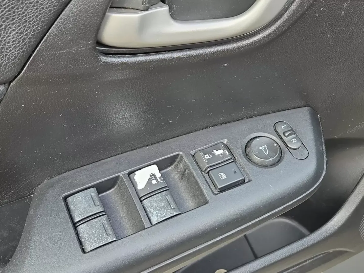 2014 Honda Civic Sedan LX (19XFB2F58EE) with an Other engine, located at 3959 U.S. 80 W, Phenix City, AL, 36870, (334) 297-4885, 32.469296, -85.135185 - **Drive Your Dreams Home Today with This 2014 Honda Civic Sedan!**<br /> <br /> Are you in the market for a reliable vehicle that complements your busy lifestyle? Look no further! This 2014 Honda Civic Sedan, located at Gils Auto in Phenix City, AL, is the perfect blend of style, performance, and co - Photo#11