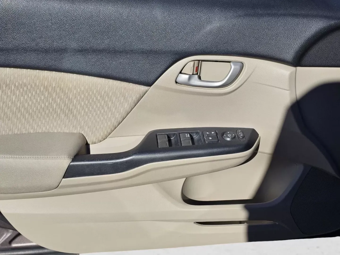 2014 Honda Civic Sedan LX (2HGFB2F52EH) with an Other engine, located at 804 22nd Ave, Phenix City, AL, 36870, (334) 297-1860, 32.484749, -85.024475 - Are you on the lookout for a dependable sedan that combines fuel efficiency with a comfortable ride? Look no further than this 2014 Honda Civic Sedan, available now at Gils Auto in Phenix City, AL. Perfect for budget-conscious buyers, this vehicle is not just economical; it's also a practical choice - Photo#8