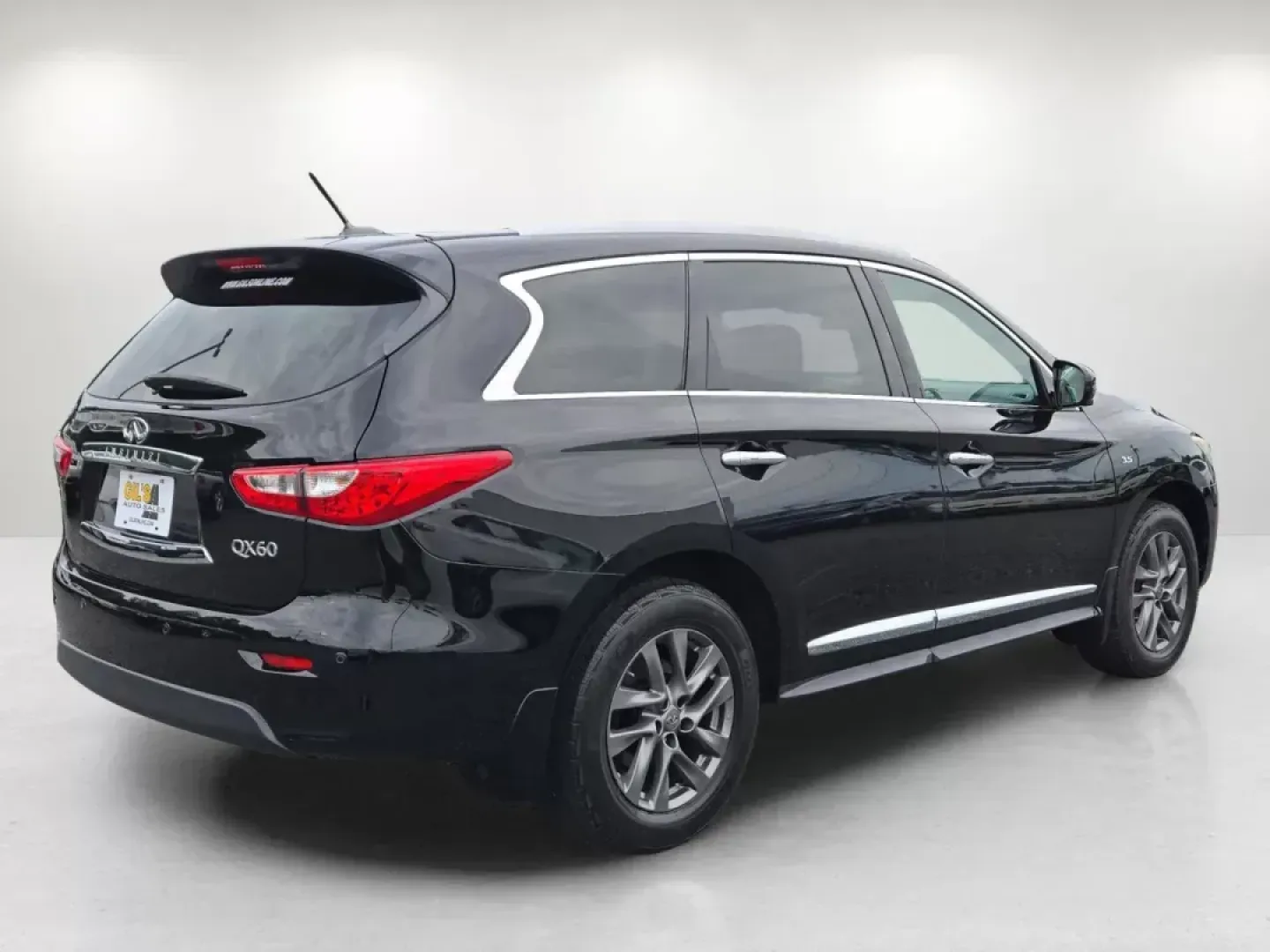 2014 /Graphite Infiniti QX60 (5N1AL0MM0EC) with an Other engine, located at 1430 Gateway Drive, Opelika, AL, 36801, (334) 239-0944, 32.637871, -85.409790 - **Unleash Adventure with the 2014 Infiniti QX60 at Gils Auto in Opelika, AL!**<br /> <br /> Are you ready to elevate your family trips and weekend getaways? Look no further than this stunning 2014 Infiniti QX60, designed for those who crave a blend of style, comfort, and reliability. With its spacio - Photo#4