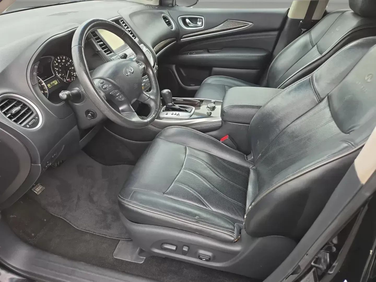 2014 /Graphite Infiniti QX60 (5N1AL0MM0EC) with an Other engine, located at 1430 Gateway Drive, Opelika, AL, 36801, (334) 239-0944, 32.637871, -85.409790 - **Unleash Adventure with the 2014 Infiniti QX60 at Gils Auto in Opelika, AL!**<br /> <br /> Are you ready to elevate your family trips and weekend getaways? Look no further than this stunning 2014 Infiniti QX60, designed for those who crave a blend of style, comfort, and reliability. With its spacio - Photo#11