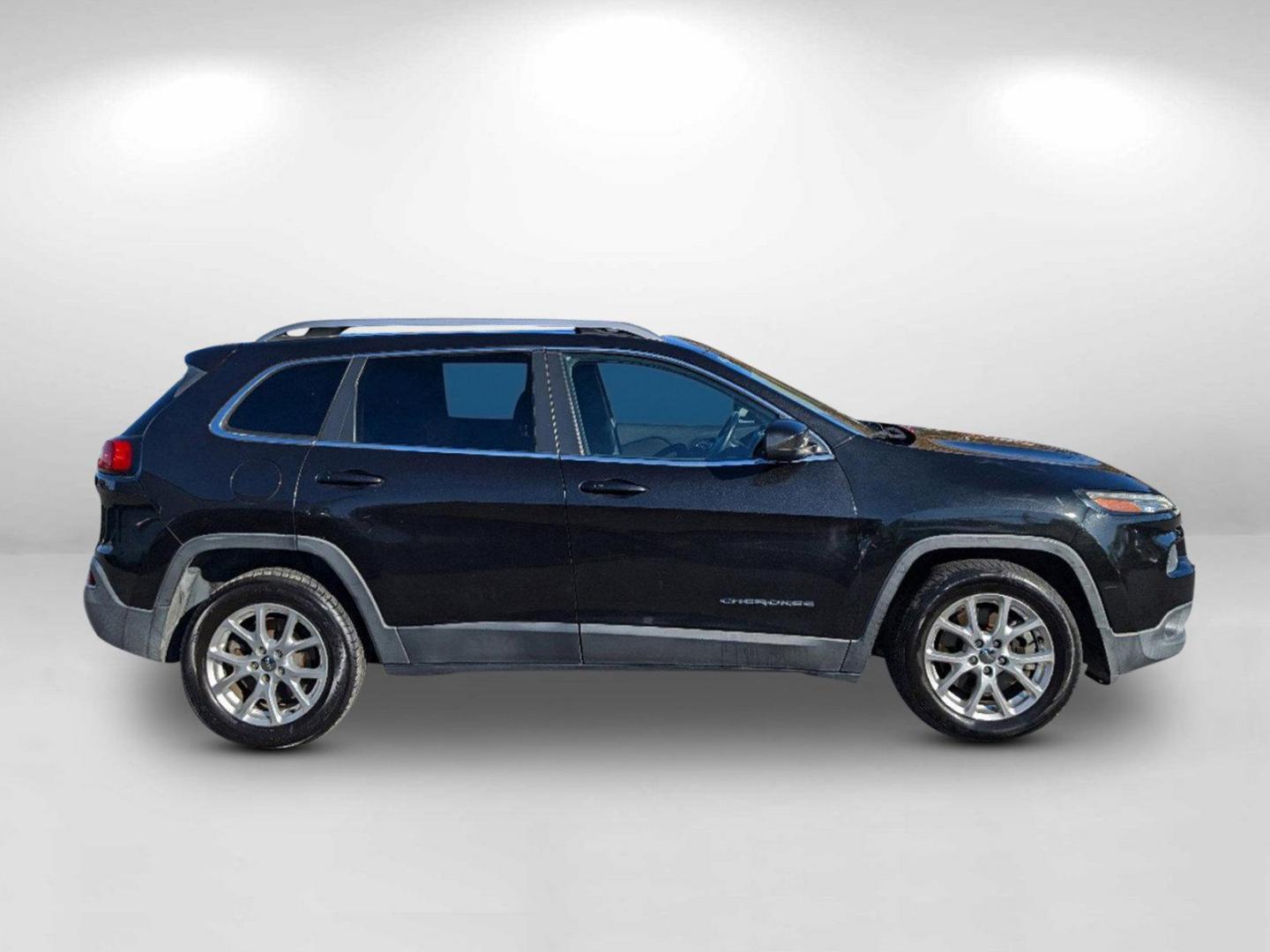 2014 /Black Jeep Cherokee Latitude (1C4PJLCS7EW) with an Regular Unleaded V-6 3.2 L/198 engine, 9-Speed Automatic w/OD transmission, located at 521 Old Farm Lane Rd, Prattville, AL, 36066, (334) 325-1505, 32.482460, -86.416367 - 2014 Jeep Cherokee Latitude - Photo#3