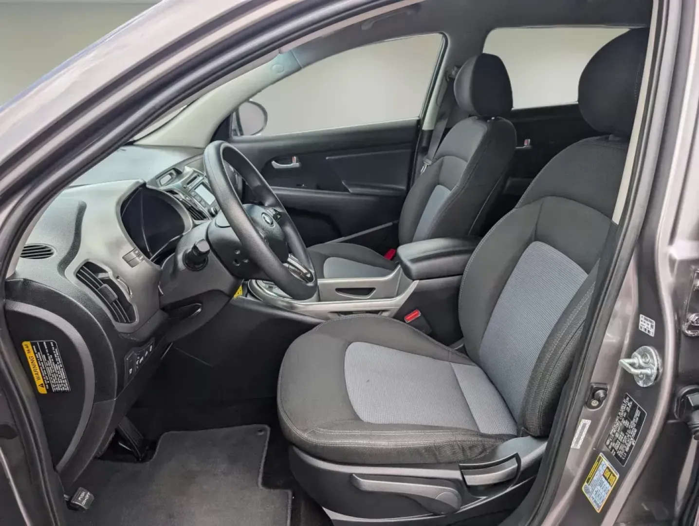 2014 /Black Kia Sportage LX (KNDPB3AC9E7) with an Regular Unleaded I-4 2.4 L/144 engine, 6-Speed Automatic w/OD transmission, located at 5115 14th Ave., Columbus, GA, 31904, (706) 323-0345, 32.511494, -84.971046 - Looking for a reliable vehicle that fits seamlessly into your busy lifestyle? Whether you're a growing family in need of more space, a commuter looking for comfort and efficiency, or an adventure-seeker ready to take on weekend trips, the 2014 Kia Sportage at Gils Auto - Columbus is the perfect comp - Photo#9