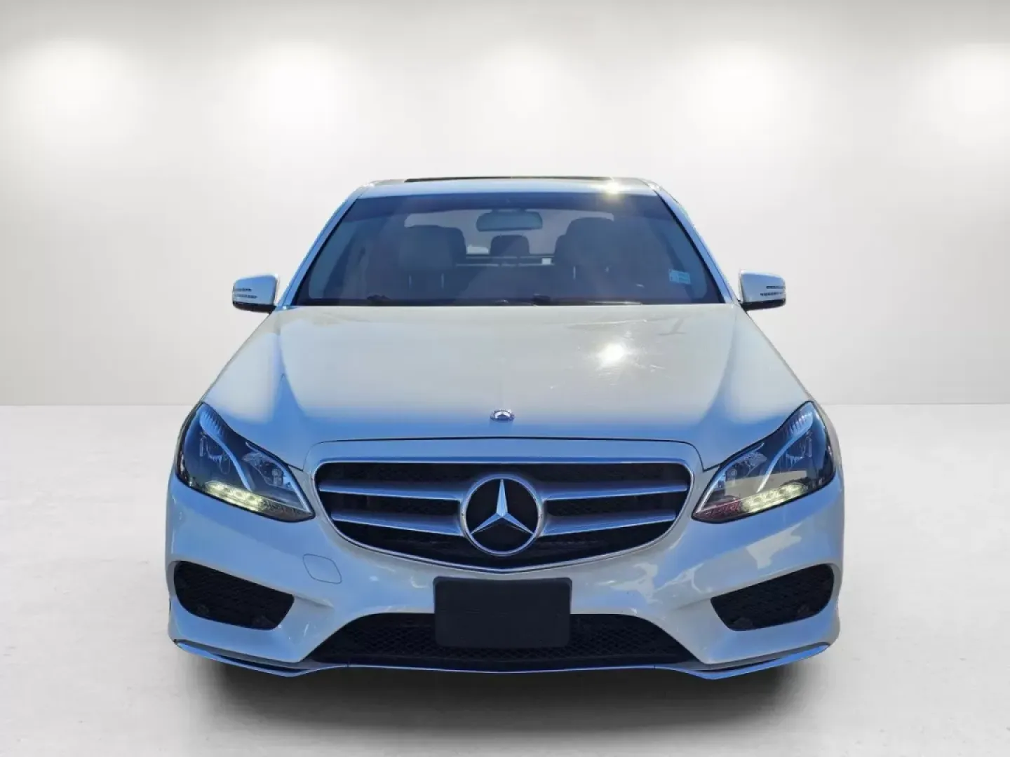 2014 Mercedes-Benz E-Class E 350 Sport (WDDHF5KBXEA) with an Other engine, located at 1430 Gateway Drive, Opelika, AL, 36801, (334) 239-0944, 32.637871, -85.409790 - Elevate your daily commute and weekend getaways with this stunning 2014 Mercedes-Benz E-Class E 350 Sport, available now at Gils Auto in Phenix City, AL. Perfectly suited for those who appreciate a blend of luxury and practicality, this sedan is designed to deliver both comfort and style for your ev - Photo#1