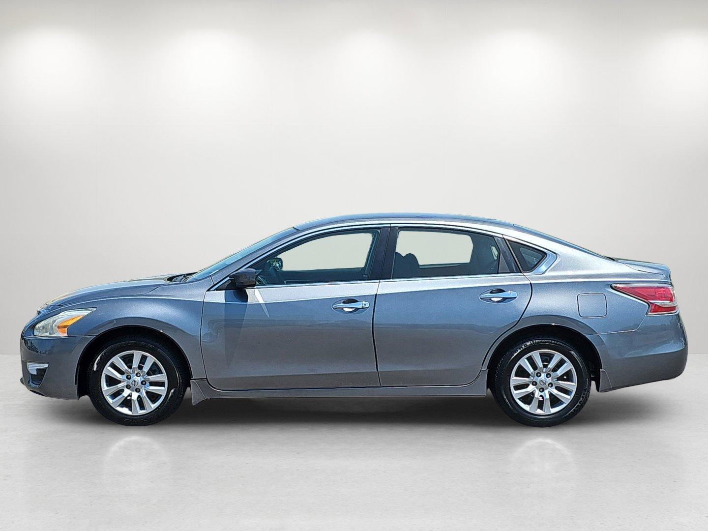 2014 /Charcoal Nissan Altima 2.5 S (1N4AL3AP6EC) with an Regular Unleaded I-4 2.5 L/152 engine, 1-Speed CVT w/OD transmission, located at 521 Old Farm Lane Rd, Prattville, AL, 36066, (334) 325-1505, 32.482460, -86.416367 - 2014 Nissan Altima 2.5 S - Photo#8