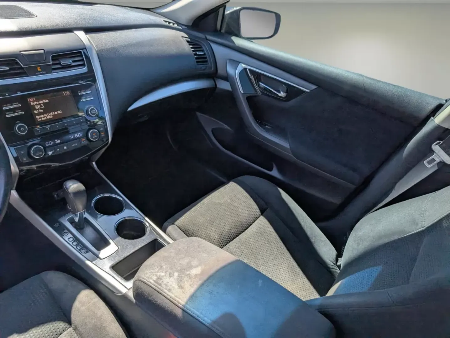 2014 /Black Nissan Altima 2.5 SV (1N4AL3AP8EC) with an Other engine, located at 1430 Gateway Drive, Opelika, AL, 36801, (334) 239-0944, 32.637871, -85.409790 - Discover the perfect blend of comfort, efficiency, and style with this 2014 Nissan Altima 2.5 SV, exclusively available at Gils Auto in Opelika, AL. If you are searching for a reliable sedan that excels in everyday commuting while also offering the versatility for weekend adventures, this Altima is - Photo#13