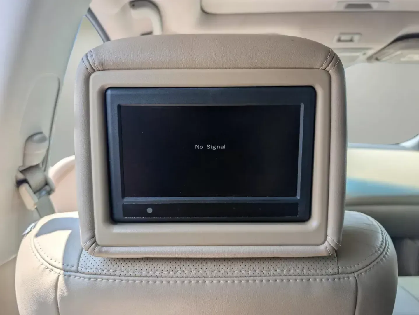 2014 /Almond Nissan Pathfinder Platinum (5N1AR2MN6EC) with an Regular Unleaded V-6 3.5 L/213 engine, 1-Speed CVT w/OD transmission, located at 804 22nd Ave, Phenix City, AL, 36870, (334) 297-1860, 32.484749, -85.024475 - **Discover Your Next Adventure with the 2014 Nissan Pathfinder Platinum at Gils Auto - Phenix City #2!**<br /> <br /> Are you ready to elevate your family road trips or weekend getaways? The 2014 Nissan Pathfinder Platinum is the perfect SUV for those who crave adventure without sacrificing comfort - Photo#12