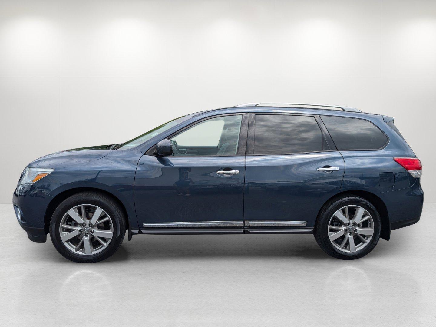 2014 /Charcoal Nissan Pathfinder Platinum (5N1AR2MN7EC) with an Regular Unleaded V-6 3.5 L/213 engine, 1-Speed CVT w/OD transmission, located at 3959 U.S. 80 W, Phenix City, AL, 36870, (334) 297-4885, 32.469296, -85.135185 - 2014 Nissan Pathfinder Platinum - Photo#7