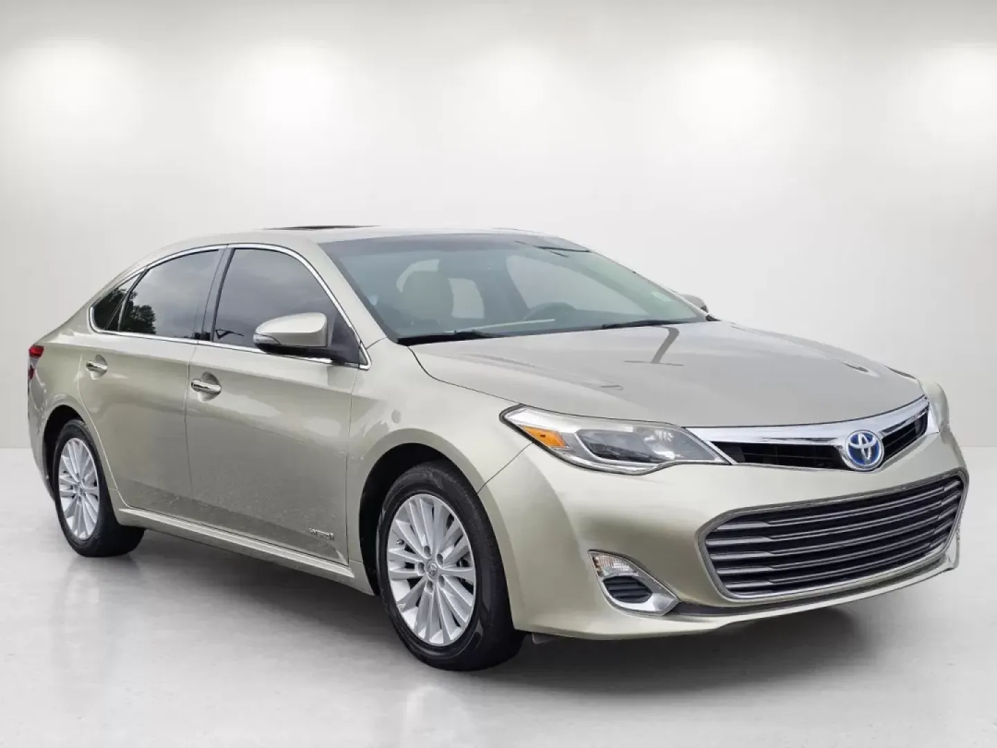 2014 Toyota Avalon Hybrid XLE Premium (4T1BD1EB0EU) with an Other engine, located at 521 Old Farm Lane Rd, Prattville, AL, 36066, (334) 325-1505, 32.482460, -86.416367 - Experience the perfect blend of luxury and efficiency with the 2014 Toyota Avalon Hybrid, available now at Gils Auto in Phenix City, AL! This stunning sedan isn't just a ride; it's an experience designed for ultimate comfort and convenience, making it an ideal choice for both daily commutes and week - Photo#2