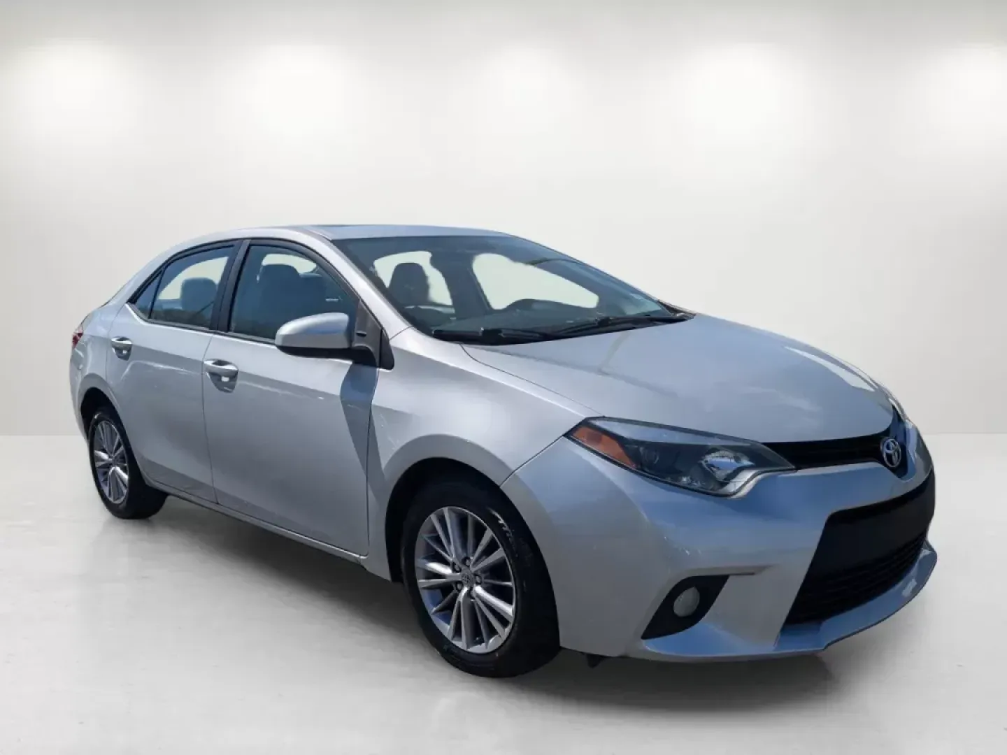 2014 Toyota Corolla LE (2T1BURHE2EC) with an Other engine, located at 7000 Northlake Connector, Columbus, GA, 31904, (706) 987-8085, 32.524975, -84.978134 - **Discover Adventure with the 2014 Toyota Corolla LE at Gils Auto - Columbus #2**<br /> <br /> Are you searching for a reliable vehicle that perfectly fits your busy lifestyle? Look no further! The 2014 Toyota Corolla LE combines style, efficiency, and safety, making it an ideal choice for daily com - Photo#3