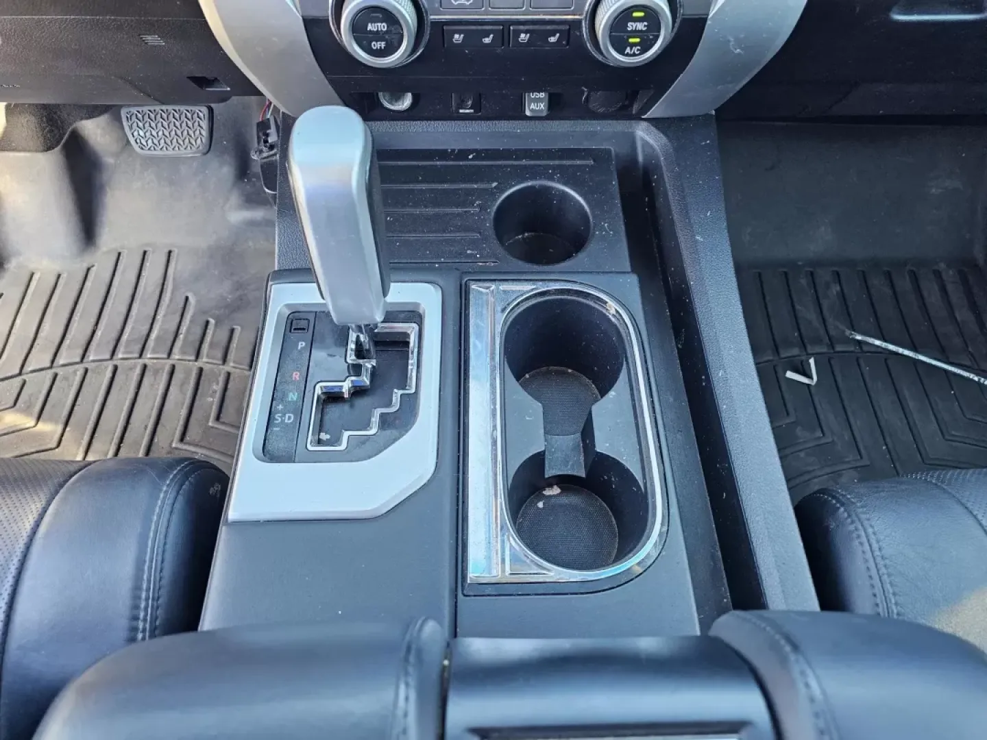 2014 Toyota Tundra 2WD Truck 1794 (5TFGY5F1XEX) with an Other engine, located at 1430 Gateway Drive, Opelika, AL, 36801, (334) 239-0944, 32.637871, -85.409790 - **Unleash Your Adventures with the 2014 Toyota Tundra 2WD Truck at Gils Auto in Prattville, AL!**<br /> <br /> Are you ready to elevate your lifestyle, whether it's tackling weekend adventures, commuting to work, or accommodating your growing family? Look no further than this rugged yet refined 2014 - Photo#12