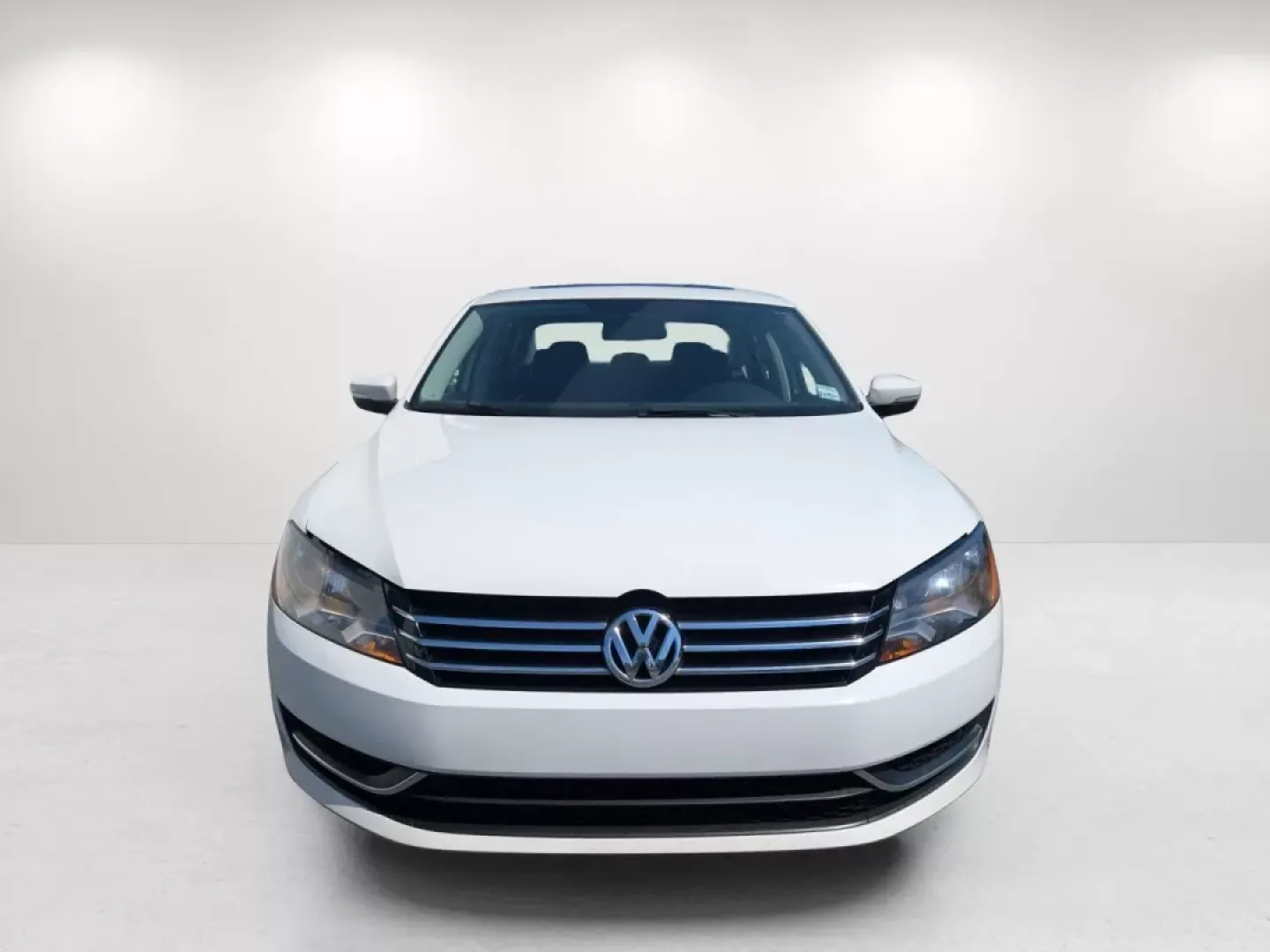 2014 Volkswagen Passat SE w/Sunroof and Nav (1VWBS7A31EC) with an Other engine, located at 804 22nd Ave, Phenix City, AL, 36870, (334) 297-1860, 32.484749, -85.024475 - Are you on the hunt for a reliable commuter sedan that perfectly balances style, comfort, and affordability? Look no further than this 2014 Volkswagen Passat, available now at Gils Auto in Phenix City, AL! This vehicle is not just a means of transportation; it's an invitation to experience the joy o - Photo#1
