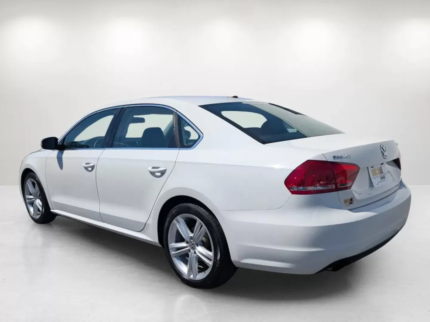 2014 Volkswagen Passat SE w/Sunroof and Nav (1VWBS7A31EC) with an Other engine, located at 804 22nd Ave, Phenix City, AL, 36870, (334) 297-1860, 32.484749, -85.024475 - Are you on the hunt for a reliable commuter sedan that perfectly balances style, comfort, and affordability? Look no further than this 2014 Volkswagen Passat, available now at Gils Auto in Phenix City, AL! This vehicle is not just a means of transportation; it's an invitation to experience the joy o - Photo#6