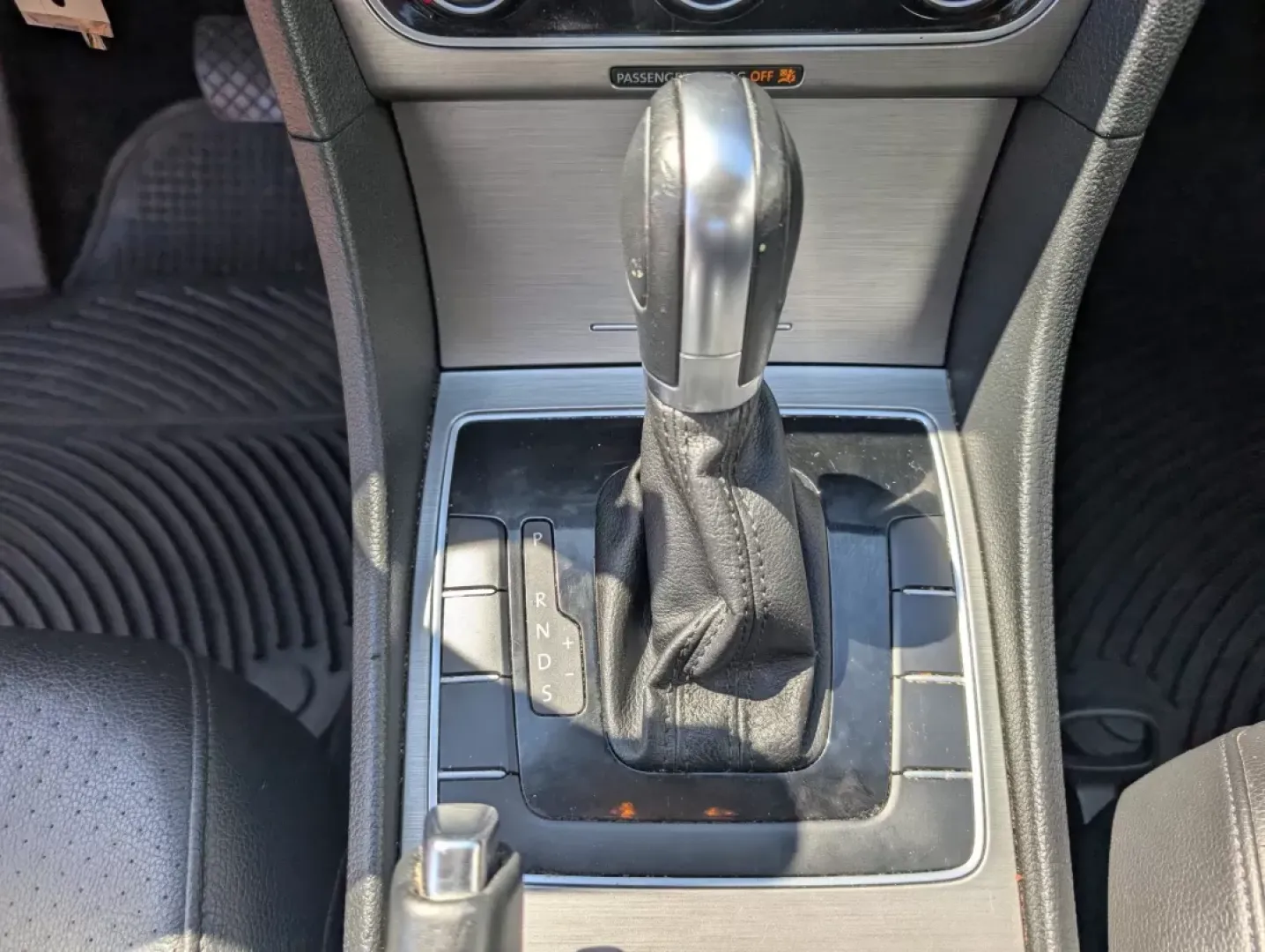 2014 Volkswagen Passat SE w/Sunroof and Nav (1VWBS7A31EC) with an Other engine, located at 804 22nd Ave, Phenix City, AL, 36870, (334) 297-1860, 32.484749, -85.024475 - Are you on the hunt for a reliable commuter sedan that perfectly balances style, comfort, and affordability? Look no further than this 2014 Volkswagen Passat, available now at Gils Auto in Phenix City, AL! This vehicle is not just a means of transportation; it's an invitation to experience the joy o - Photo#13