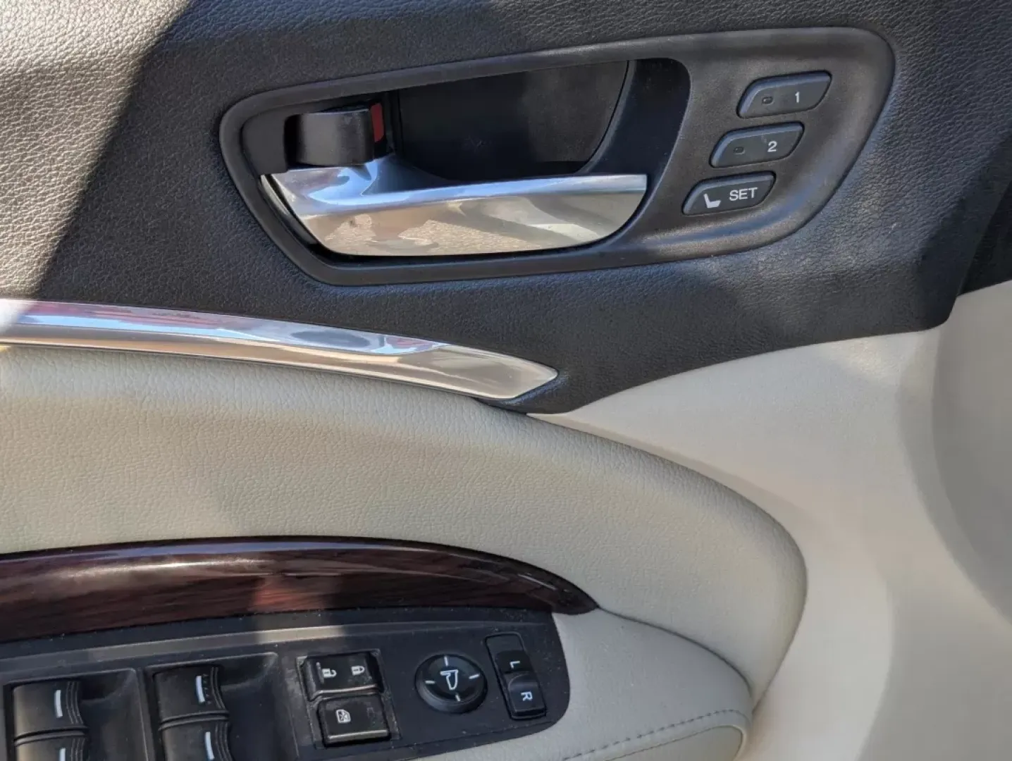 2015 Acura MDX Tech Pkg (5FRYD3H45FB) with an Other engine, located at 804 22nd Ave, Phenix City, AL, 36870, (334) 297-1860, 32.484749, -85.024475 - Rev up your adventures with the 2015 Acura MDX, the ultimate SUV designed for families and explorers alike! Whether you're navigating busy city streets in Phenix City, AL, or hitting the open road for weekend getaways, this luxurious and versatile vehicle is tailor-made for your lifestyle. With seat - Photo#10