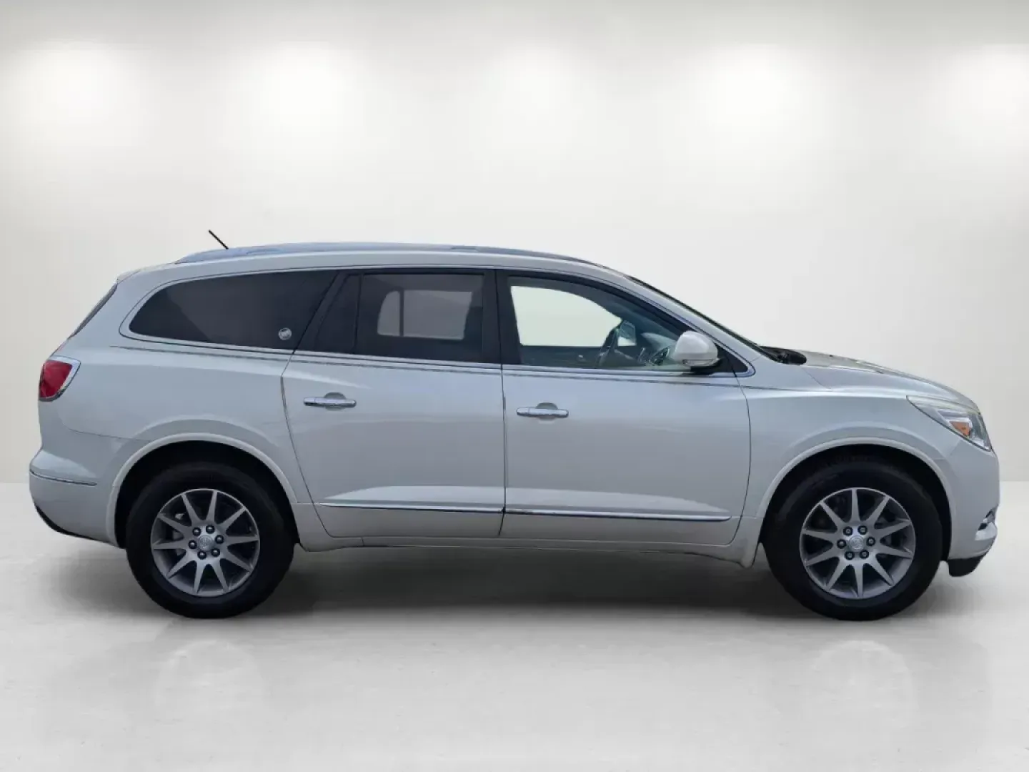 2015 /Light Titanium Buick Enclave Leather (5GAKVBKD7FJ) with an Other engine, located at 5115 14th Ave., Columbus, GA, 31904, (706) 323-0345, 32.511494, -84.971046 - **Adventure Awaits: Experience the 2015 Buick Enclave at Gils Auto - Columbus**<br /> <br /> If you're searching for a versatile and spacious SUV that fits seamlessly into your lifestyle-whether it's family road trips, daily commutes, or weekend getaways-the 2015 Buick Enclave is the perfect match. - Photo#3