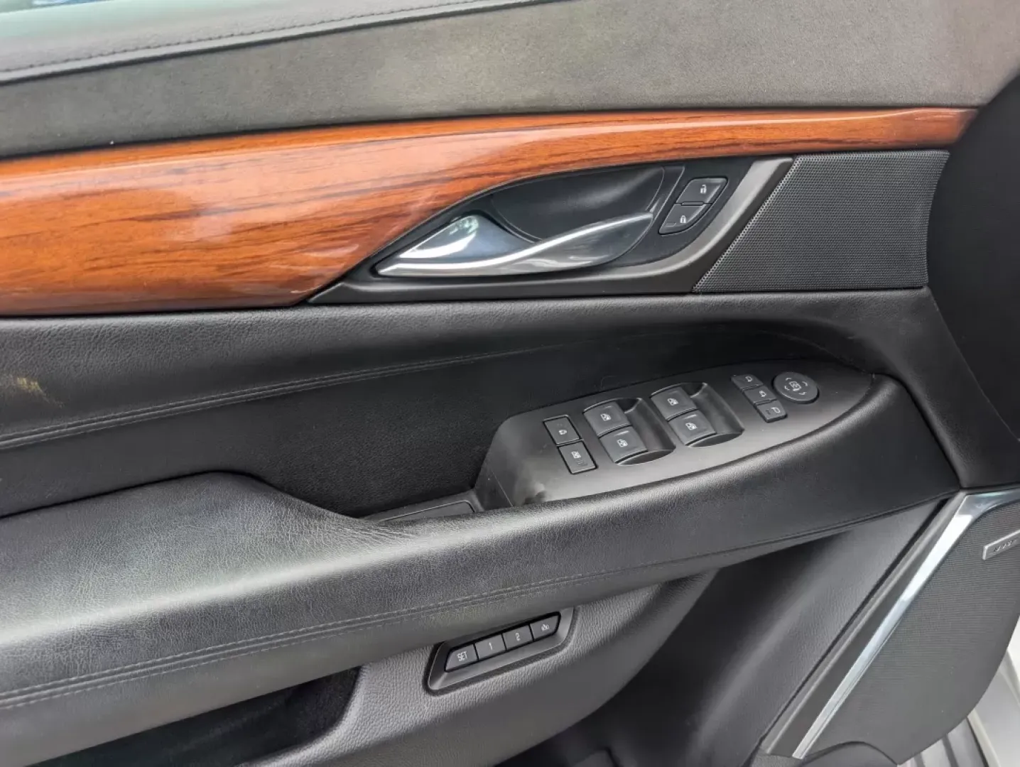 2015 /Jet Black Cadillac Escalade Luxury (1GYS3MKJ8FR) with an Other engine, located at 1430 Gateway Drive, Opelika, AL, 36801, (334) 239-0944, 32.637871, -85.409790 - **Elevate Your Lifestyle with the 2015 Cadillac Escalade Luxury Edition Perfect for Families and Adventurers Alike!**<br /> <br /> Discover the perfect blend of luxury, space, and power with the stunning 2015 Cadillac Escalade, now available at Gils Auto, your premier Buy Here Pay Here dealership l - Photo#8