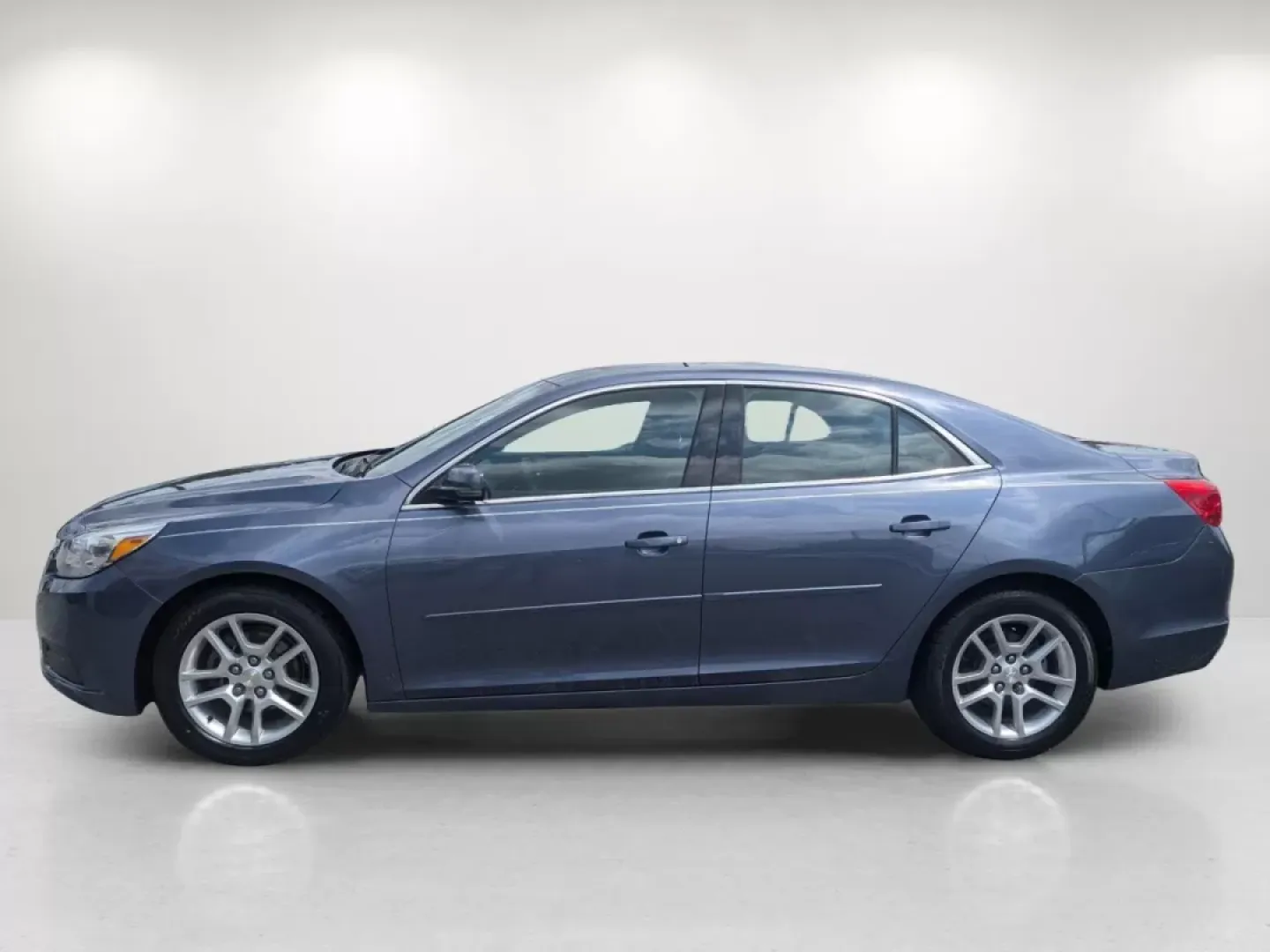 2015 /Jet Black Chevrolet Malibu LT (1G11C5SL3FF) with an Other engine, located at 3959 U.S. 80 W, Phenix City, AL, 36870, (334) 297-4885, 32.469296, -85.135185 - 2015 Chevrolet Malibu LT - Photo#4