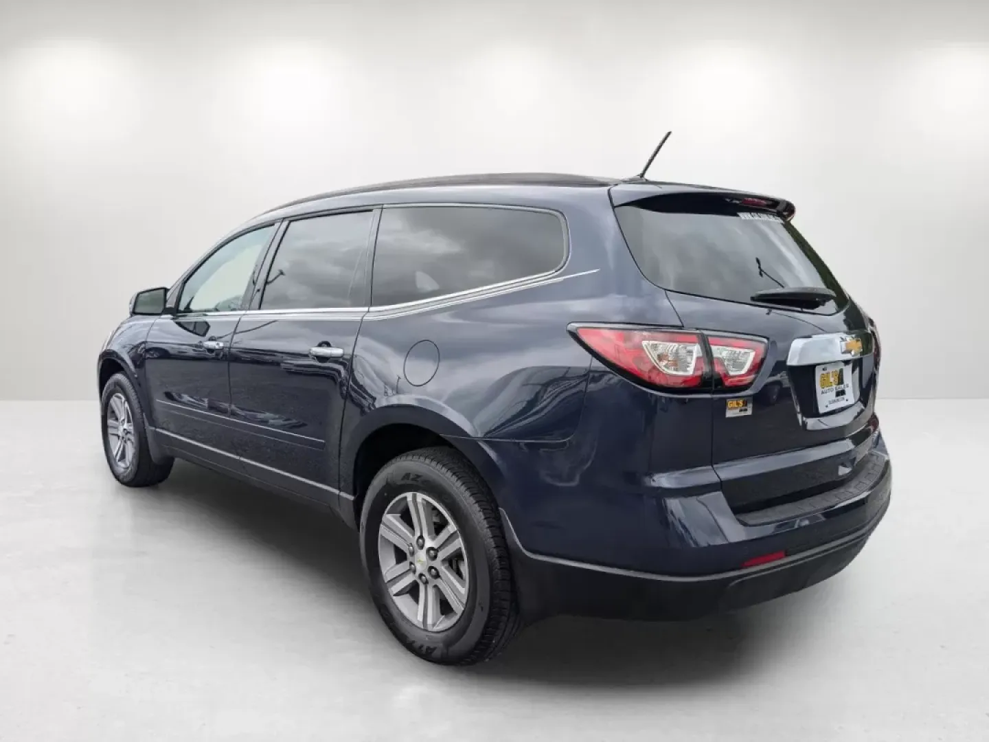 2015 /Ebony Chevrolet Traverse LT (1GNKRHKD0FJ) with an Other engine, located at 7000 Northlake Connector, Columbus, GA, 31904, (706) 987-8085, 32.524975, -84.978134 - ### Discover Your New Family Adventure with the 2015 Chevrolet Traverse LT at Gils Auto!<br /> <br /> If you're searching for the ultimate family SUV that combines comfort, space, and reliability, look no further than the stunning 2015 Chevrolet Traverse LT available at Gils Auto in Phenix City, AL. - Photo#6