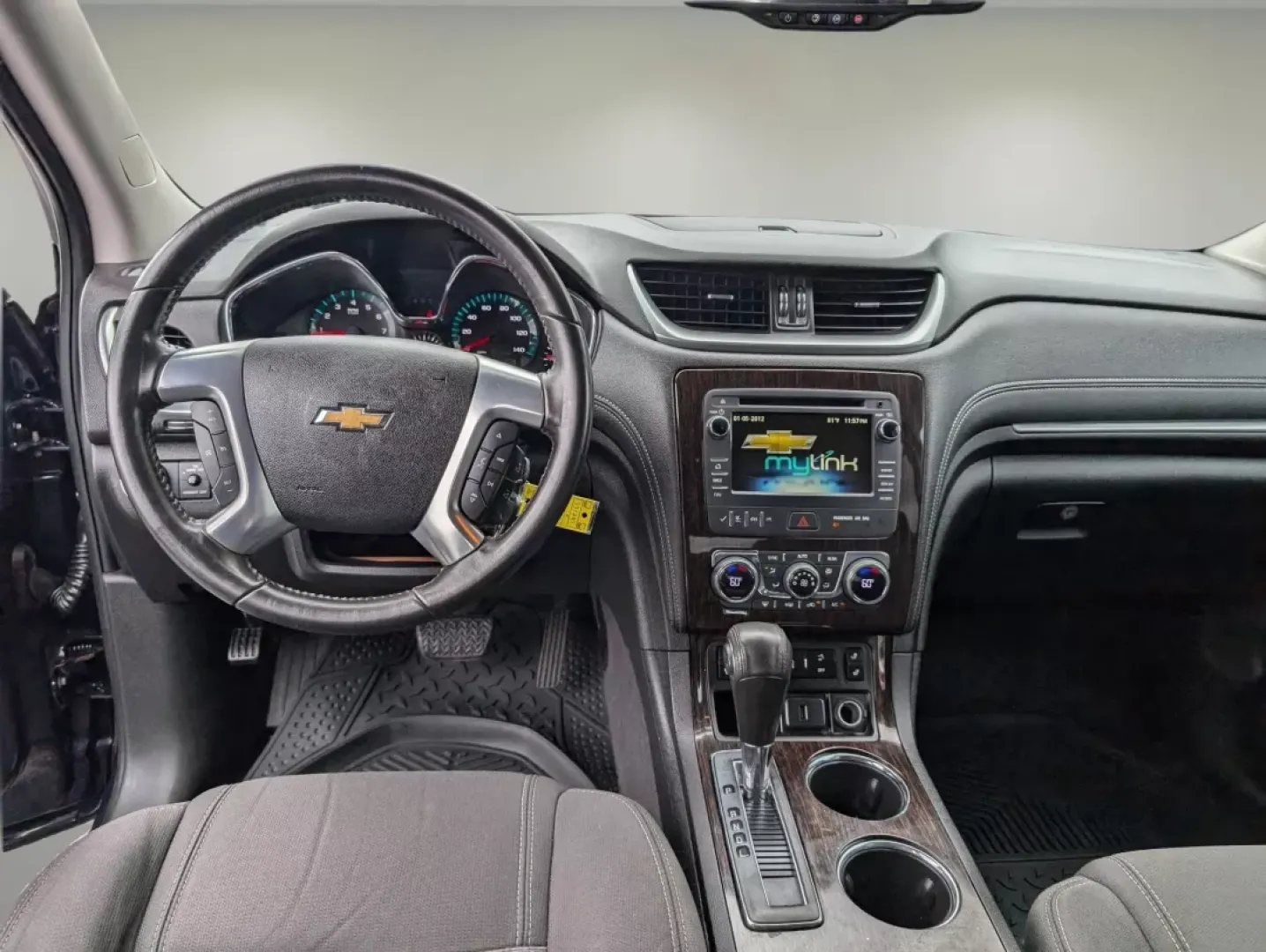 2015 /Ebony Chevrolet Traverse LT (1GNKRHKD0FJ) with an Other engine, located at 7000 Northlake Connector, Columbus, GA, 31904, (706) 987-8085, 32.524975, -84.978134 - ### Discover Your New Family Adventure with the 2015 Chevrolet Traverse LT at Gils Auto!<br /> <br /> If you're searching for the ultimate family SUV that combines comfort, space, and reliability, look no further than the stunning 2015 Chevrolet Traverse LT available at Gils Auto in Phenix City, AL. - Photo#12