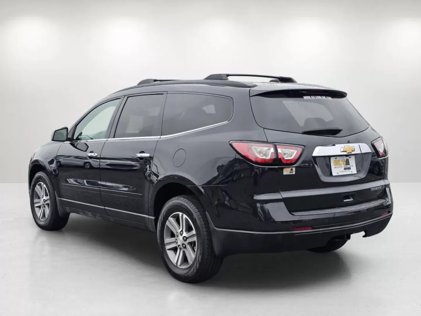 2015 /Ebony Chevrolet Traverse LT (1GNKRHKDXFJ) with an Other engine, located at 5115 14th Ave., Columbus, GA, 31904, (706) 323-0345, 32.511494, -84.971046 - **Elevate Your Family Adventures with the 2015 Chevrolet Traverse LT at Gils Auto!**<br /> <br /> Are you searching for the perfect family SUV that combines space, comfort, and the latest technology? Look no further than this 2015 Chevrolet Traverse LT, now available at Gils Auto in Phenix City, AL. - Photo#7