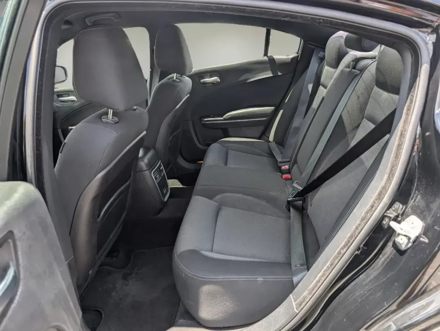 2015 /Black Dodge Charger SE (2C3CDXBG0FH) with an Regular Unleaded V-6 3.6 L/220 engine, 8-Speed Automatic w/OD transmission, located at 5115 14th Ave., Columbus, GA, 31904, (706) 323-0345, 32.511494, -84.971046 - 2015 Dodge Charger SE - Photo#10