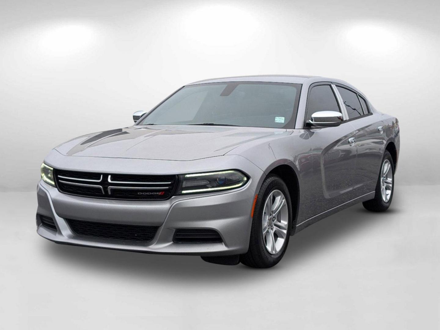 2015 Billet Silver Metallic Clearcoat /Black Dodge Charger SE (2C3CDXBG3FH) with an Regular Unleaded V-6 3.6 L/220 engine, 8-Speed Automatic w/OD transmission, located at 5115 14th Ave., Columbus, GA, 31904, (706) 323-0345, 32.511494, -84.971046 - 2015 Dodge Charger SE - Photo#4