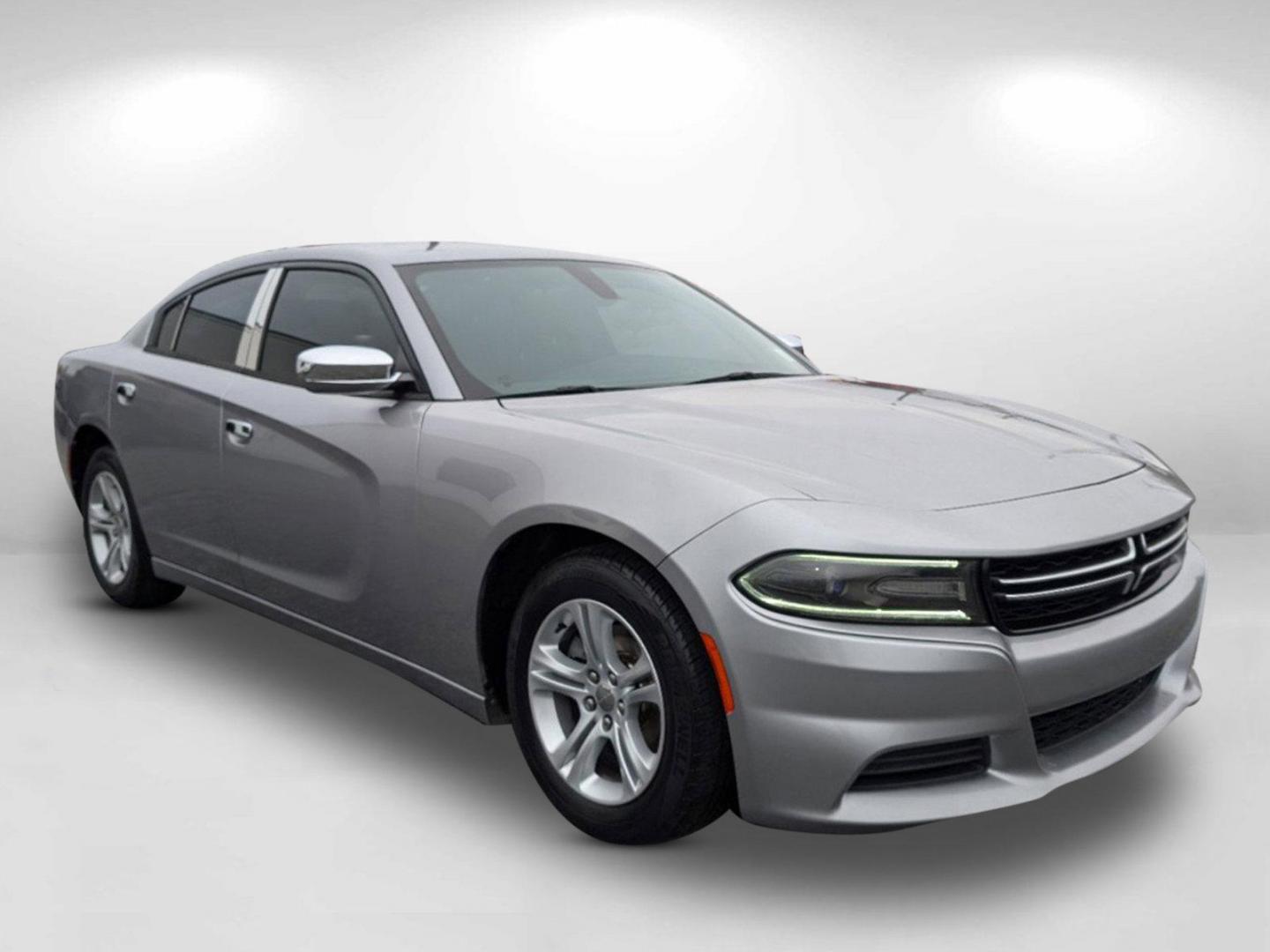 2015 Billet Silver Metallic Clearcoat /Black Dodge Charger SE (2C3CDXBG3FH) with an Regular Unleaded V-6 3.6 L/220 engine, 8-Speed Automatic w/OD transmission, located at 5115 14th Ave., Columbus, GA, 31904, (706) 323-0345, 32.511494, -84.971046 - 2015 Dodge Charger SE - Photo#6