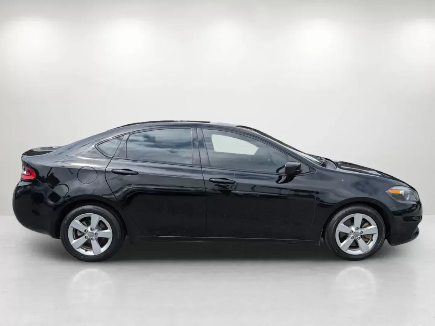 2015 /Black Dodge Dart SXT (1C3CDFBB3FD) with an Regular Unleaded I-4 2.4 L/144 engine, 6-Speed Automatic w/OD transmission, located at 1430 Gateway Drive, Opelika, AL, 36801, (334) 239-0944, 32.637871, -85.409790 - **Drive Your Future with Confidence: 2015 Dodge Dart SXT at Gils Auto in Opelika, AL**<br /> <br /> Are you in the market for a reliable vehicle that fits your fast-paced lifestyle? Look no further than the 2015 Dodge Dart SXT, now available at Gils Auto, located at 1430 Gateway Drive, Opelika, AL 3 - Photo#3