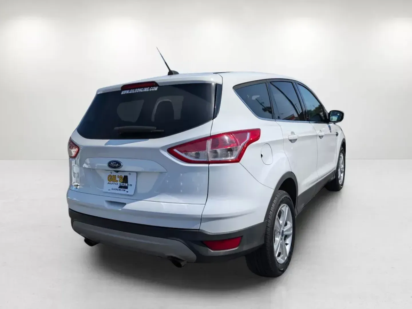 2015 Ford Escape SE (1FMCU0GX5FU) with an Intercooled Turbo Regular Unleaded I-4 1.6 L/98 engine, 6-Speed Automatic w/OD transmission, located at 1430 Gateway Drive, Opelika, AL, 36801, (334) 239-0944, 32.637871, -85.409790 - 2015 Ford Escape SE - Photo#4