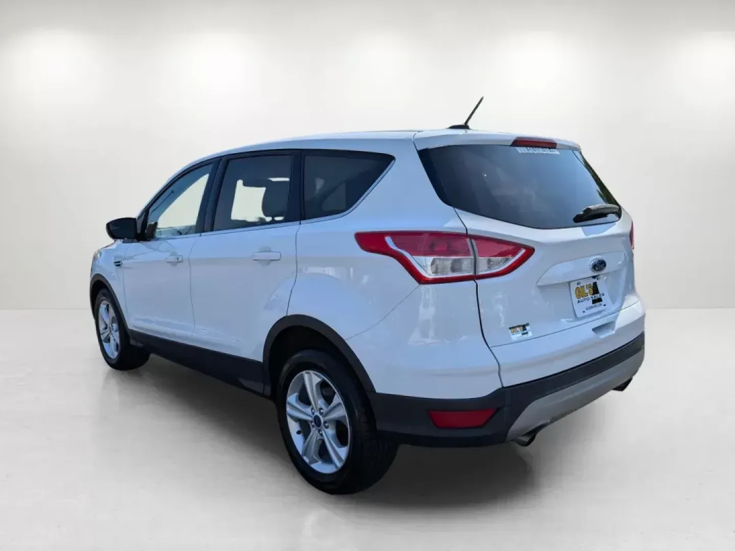 2015 Ford Escape SE (1FMCU0GX5FU) with an Intercooled Turbo Regular Unleaded I-4 1.6 L/98 engine, 6-Speed Automatic w/OD transmission, located at 1430 Gateway Drive, Opelika, AL, 36801, (334) 239-0944, 32.637871, -85.409790 - 2015 Ford Escape SE - Photo#6