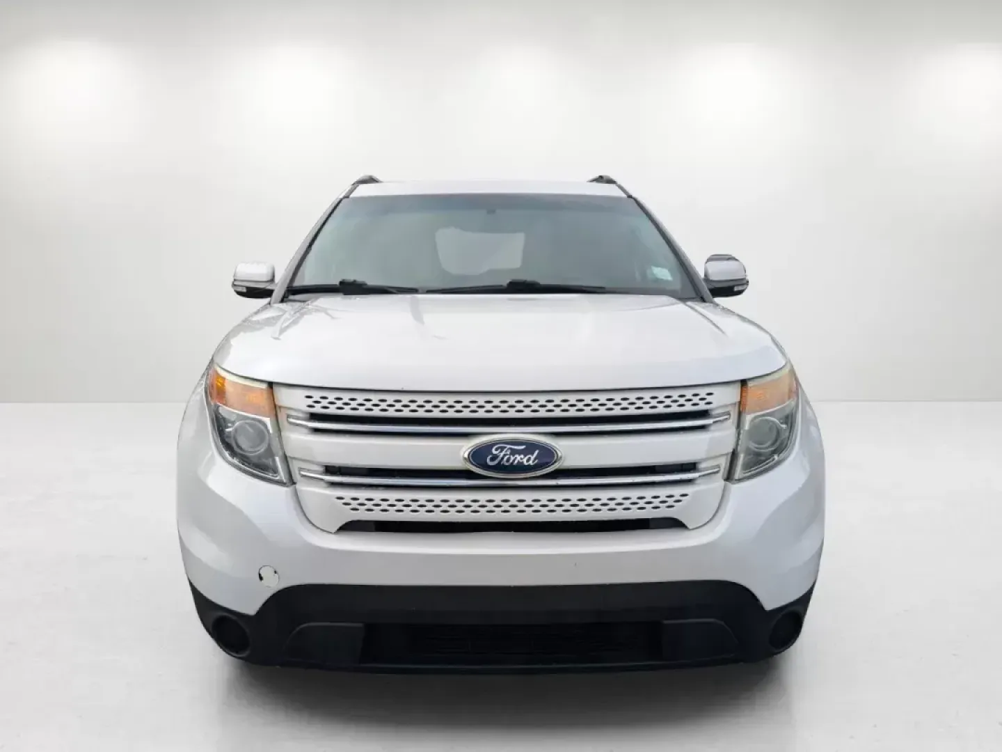 2015 Ford Explorer Limited (1FM5K7F83FG) with an Regular Unleaded V-6 3.5 L/213 engine, 6-Speed Automatic w/OD transmission, located at 7000 Northlake Connector, Columbus, GA, 31904, (706) 987-8085, 32.524975, -84.978134 - **Discover the Perfect Family Adventure Vehicle: 2015 Ford Explorer Limited at Gils Auto - Columbus #2**<br /> <br /> Are you searching for a vehicle that effortlessly blends style, versatility, and comfort? Look no further! The 2015 Ford Explorer Limited is the ultimate SUV that's perfect for growi - Photo#1