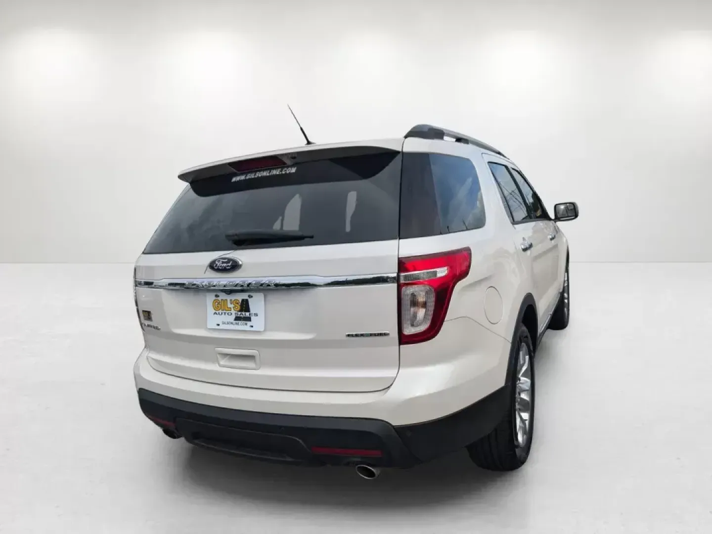 2015 Ford Explorer Limited (1FM5K7F83FG) with an Regular Unleaded V-6 3.5 L/213 engine, 6-Speed Automatic w/OD transmission, located at 7000 Northlake Connector, Columbus, GA, 31904, (706) 987-8085, 32.524975, -84.978134 - **Discover the Perfect Family Adventure Vehicle: 2015 Ford Explorer Limited at Gils Auto - Columbus #2**<br /> <br /> Are you searching for a vehicle that effortlessly blends style, versatility, and comfort? Look no further! The 2015 Ford Explorer Limited is the ultimate SUV that's perfect for growi - Photo#4