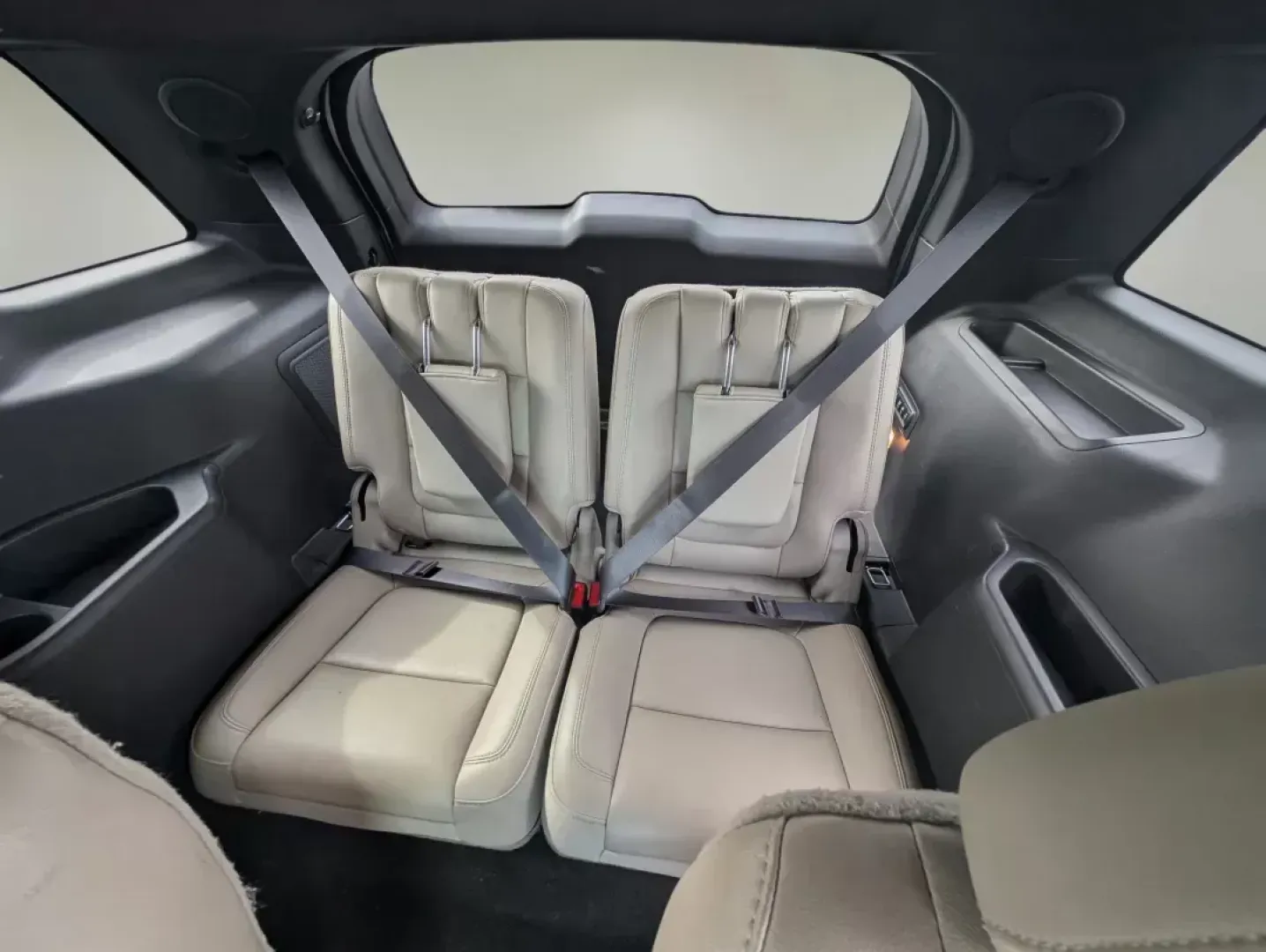 2015 Ford Explorer Limited (1FM5K7F83FG) with an Regular Unleaded V-6 3.5 L/213 engine, 6-Speed Automatic w/OD transmission, located at 7000 Northlake Connector, Columbus, GA, 31904, (706) 987-8085, 32.524975, -84.978134 - **Discover the Perfect Family Adventure Vehicle: 2015 Ford Explorer Limited at Gils Auto - Columbus #2**<br /> <br /> Are you searching for a vehicle that effortlessly blends style, versatility, and comfort? Look no further! The 2015 Ford Explorer Limited is the ultimate SUV that's perfect for growi - Photo#11