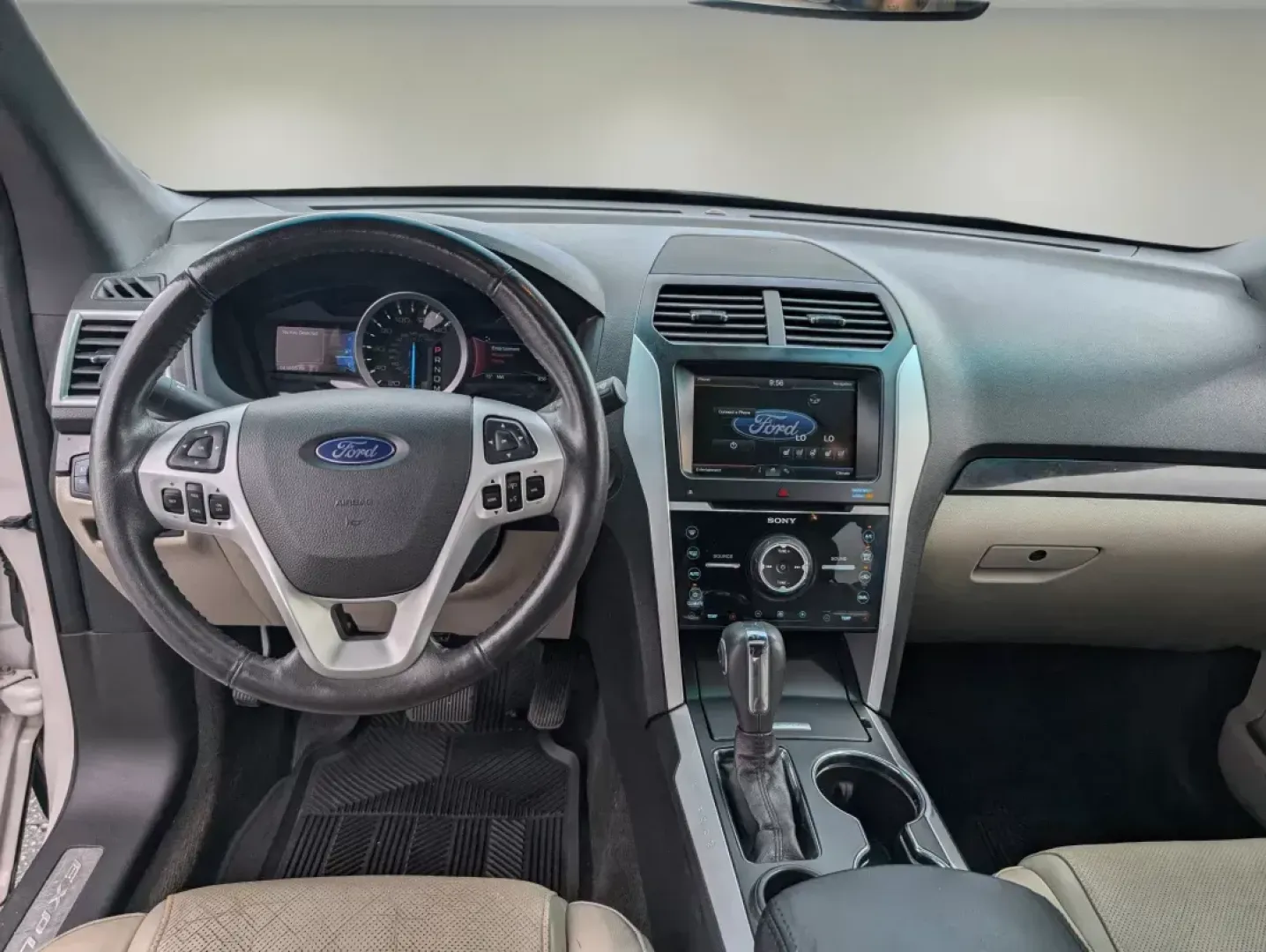 2015 Ford Explorer Limited (1FM5K7F83FG) with an Regular Unleaded V-6 3.5 L/213 engine, 6-Speed Automatic w/OD transmission, located at 7000 Northlake Connector, Columbus, GA, 31904, (706) 987-8085, 32.524975, -84.978134 - **Discover the Perfect Family Adventure Vehicle: 2015 Ford Explorer Limited at Gils Auto - Columbus #2**<br /> <br /> Are you searching for a vehicle that effortlessly blends style, versatility, and comfort? Look no further! The 2015 Ford Explorer Limited is the ultimate SUV that's perfect for growi - Photo#12