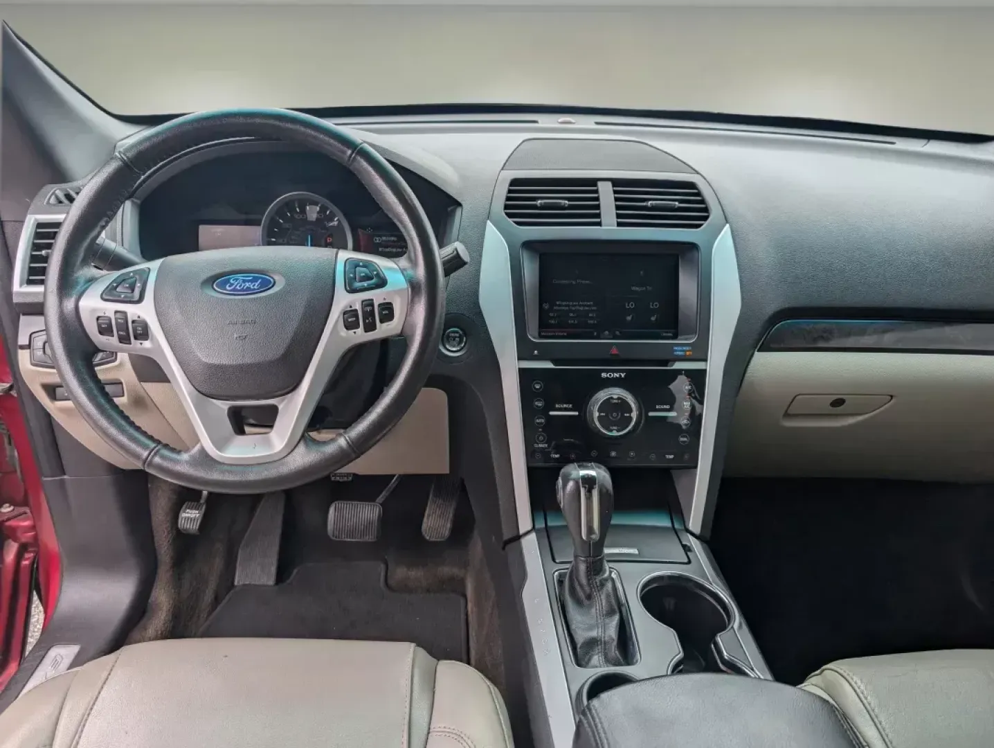 2015 Ford Explorer Limited (1FM5K7F87FG) with an Regular Unleaded V-6 3.5 L/213 engine, 6-Speed Automatic w/OD transmission, located at 5115 14th Ave., Columbus, GA, 31904, (706) 323-0345, 32.511494, -84.971046 - Are you ready to elevate your family's adventures or transform your daily commute into a luxurious experience? Introducing the 2015 Ford Explorer Limited, an SUV that seamlessly blends style, comfort, and performance. Whether you're navigating the bustling streets of Columbus, GA, or embarking on a - Photo#13