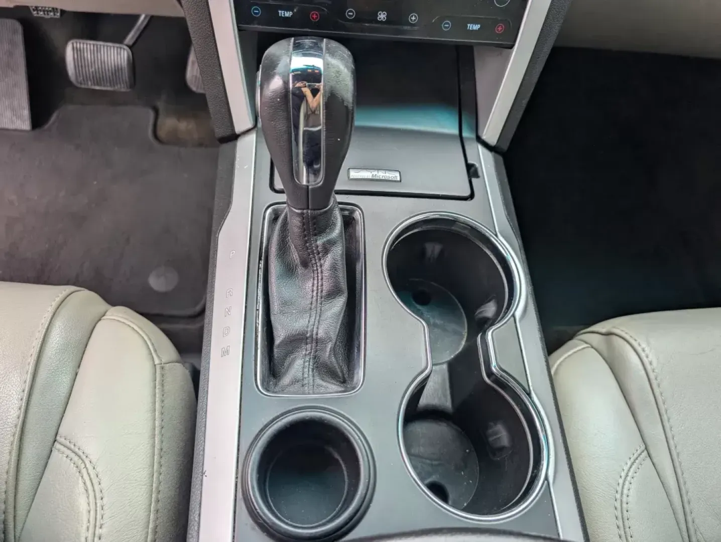 2015 Ford Explorer Limited (1FM5K7F87FG) with an Regular Unleaded V-6 3.5 L/213 engine, 6-Speed Automatic w/OD transmission, located at 5115 14th Ave., Columbus, GA, 31904, (706) 323-0345, 32.511494, -84.971046 - Are you ready to elevate your family's adventures or transform your daily commute into a luxurious experience? Introducing the 2015 Ford Explorer Limited, an SUV that seamlessly blends style, comfort, and performance. Whether you're navigating the bustling streets of Columbus, GA, or embarking on a - Photo#14
