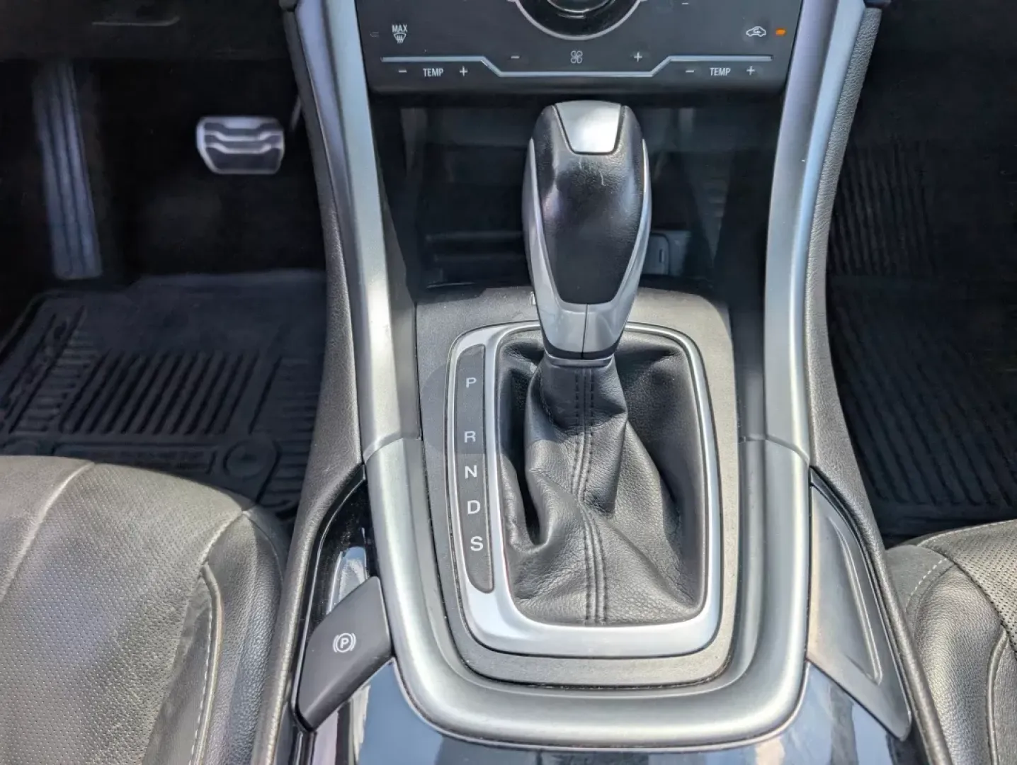 2015 Ford Fusion Titanium (3FA6P0D91FR) with an Other engine, located at 804 22nd Ave, Phenix City, AL, 36870, (334) 297-1860, 32.484749, -85.024475 - Are you ready to elevate your daily commute and weekend adventures? Look no further! At Gils Auto in Phenix City, AL, we're excited to present a fantastic opportunity to own a 2015 Ford Fusion Titanium. This stylish sedan is perfect for those who seek a reliable vehicle that seamlessly fits into an - Photo#13