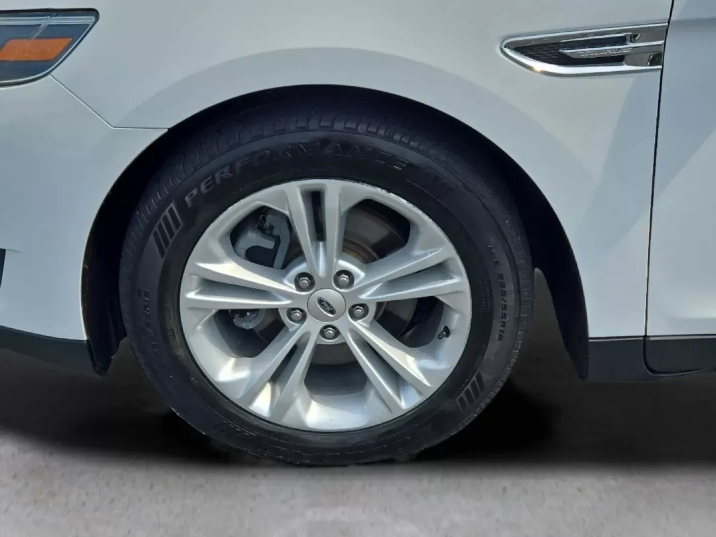 2015 Ford Taurus SEL (1FAHP2E87FG) with an Other engine, located at 3959 U.S. 80 W, Phenix City, AL, 36870, (334) 297-4885, 32.469296, -85.135185 - **Discover Your New Lifestyle with the 2015 Ford Taurus SEL at Gils Auto!**<br /> <br /> Are you on the hunt for a reliable vehicle that effortlessly blends style, comfort, and practicality? Look no further than the 2015 Ford Taurus SEL, available right here at Gils Auto in Phenix City, AL. Perfect - Photo#9