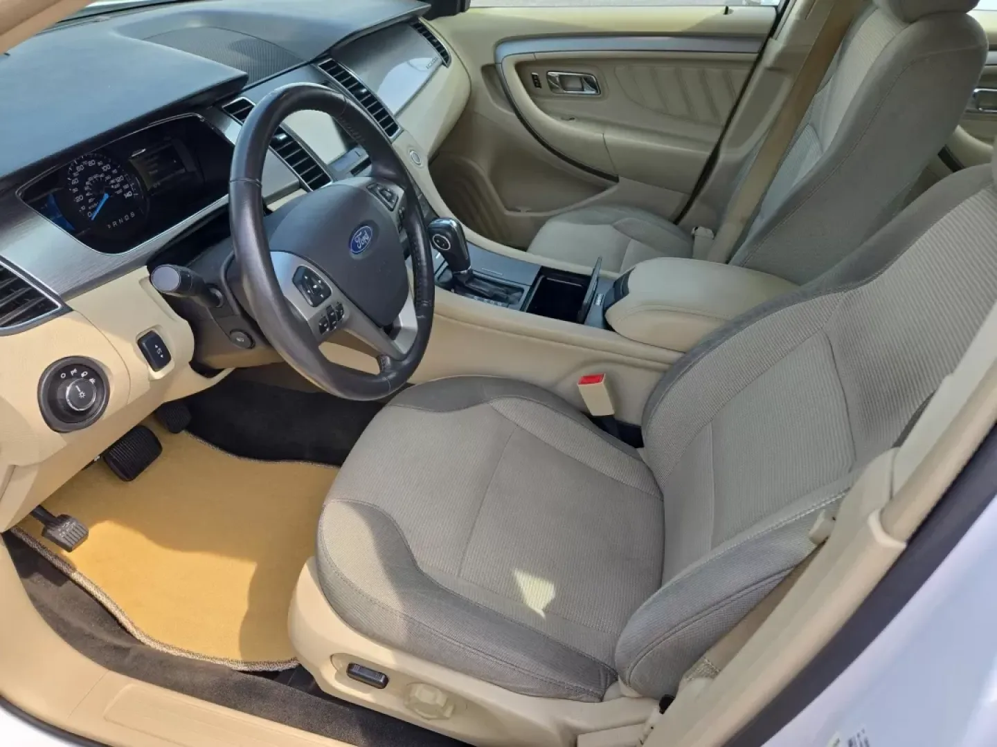 2015 Ford Taurus SEL (1FAHP2E87FG) with an Other engine, located at 3959 U.S. 80 W, Phenix City, AL, 36870, (334) 297-4885, 32.469296, -85.135185 - **Discover Your New Lifestyle with the 2015 Ford Taurus SEL at Gils Auto!**<br /> <br /> Are you on the hunt for a reliable vehicle that effortlessly blends style, comfort, and practicality? Look no further than the 2015 Ford Taurus SEL, available right here at Gils Auto in Phenix City, AL. Perfect - Photo#12