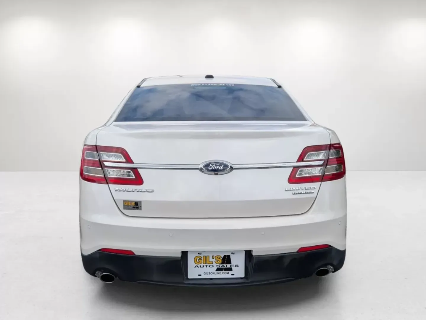 2015 Ford Taurus Limited (1FAHP2F89FG) with an Other engine, located at 5115 14th Ave., Columbus, GA, 31904, (706) 323-0345, 32.511494, -84.971046 - **Experience Comfort and Confidence with the 2015 Ford Taurus Limited at Gils Auto - Phenix City!**<br /> <br /> Are you in search of a versatile vehicle that caters to your lifestyle? Look no further than the 2015 Ford Taurus Limited, available now at Gils Auto, your trusted Buy Here Pay Here deale - Photo#5