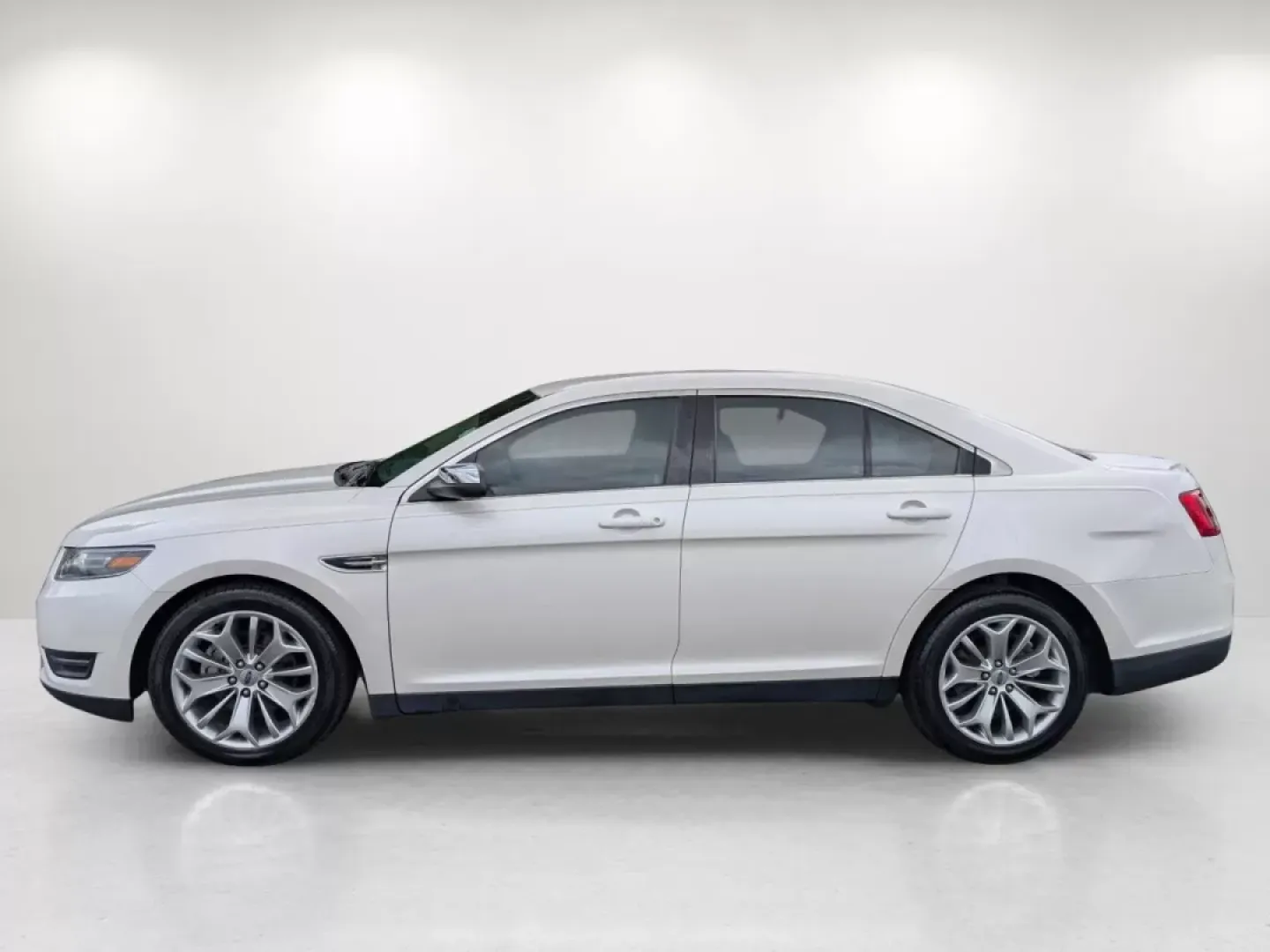 2015 Ford Taurus Limited (1FAHP2F89FG) with an Other engine, located at 5115 14th Ave., Columbus, GA, 31904, (706) 323-0345, 32.511494, -84.971046 - **Experience Comfort and Confidence with the 2015 Ford Taurus Limited at Gils Auto - Phenix City!**<br /> <br /> Are you in search of a versatile vehicle that caters to your lifestyle? Look no further than the 2015 Ford Taurus Limited, available now at Gils Auto, your trusted Buy Here Pay Here deale - Photo#7