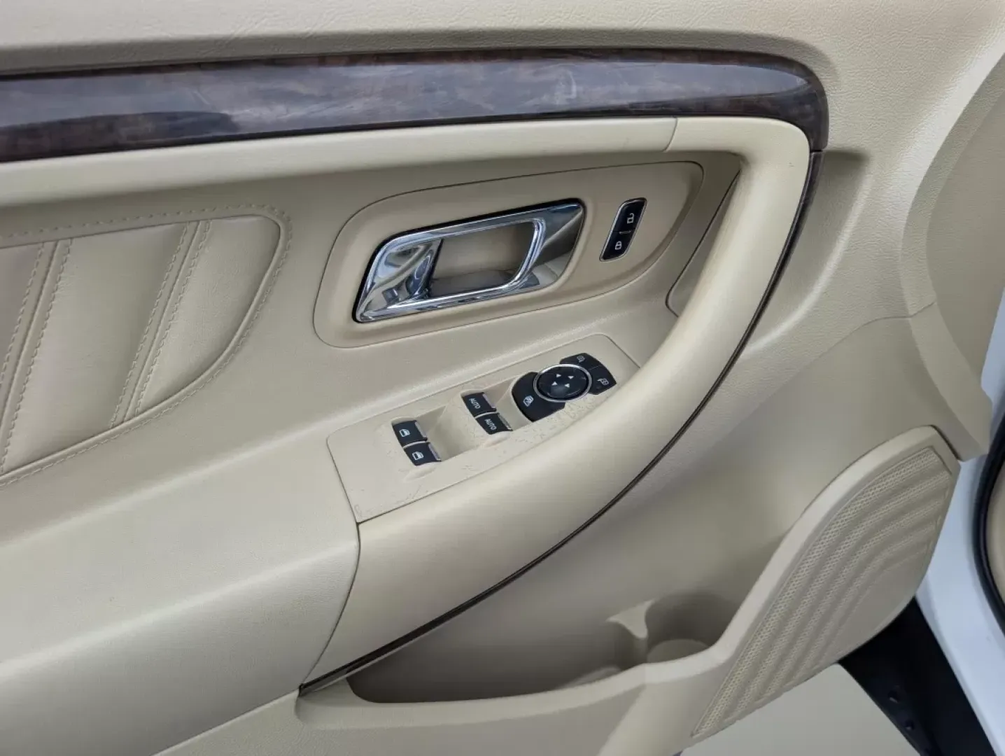 2015 Ford Taurus Limited (1FAHP2F89FG) with an Other engine, located at 5115 14th Ave., Columbus, GA, 31904, (706) 323-0345, 32.511494, -84.971046 - **Experience Comfort and Confidence with the 2015 Ford Taurus Limited at Gils Auto - Phenix City!**<br /> <br /> Are you in search of a versatile vehicle that caters to your lifestyle? Look no further than the 2015 Ford Taurus Limited, available now at Gils Auto, your trusted Buy Here Pay Here deale - Photo#8