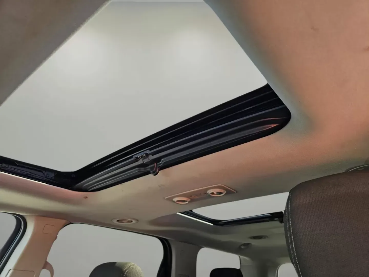 2015 /Ebony GMC Acadia SLE (1GKKVPKD4FJ) with an Other engine, located at 804 22nd Ave, Phenix City, AL, 36870, (334) 297-1860, 32.484749, -85.024475 - **Discover Adventure with the 2015 GMC Acadia at Gils Auto - Your Family's Next SUV!**<br /> <br /> Are you in search of the perfect vehicle for family road trips or weekend adventures? Look no further! The 2015 GMC Acadia, available at Gils Auto in Phenix City, AL, offers a spacious, comfortable ri - Photo#10