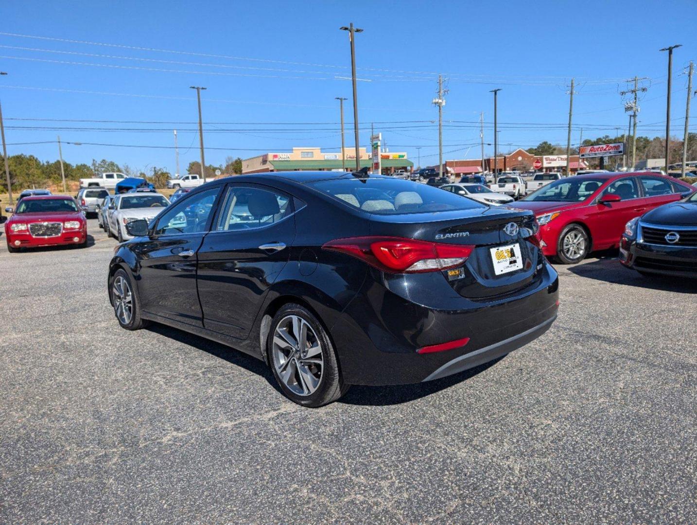 2015 /Beige Hyundai Elantra Limited (KMHDH4AE1FU) with an Regular Unleaded I-4 1.8 L/110 engine, 6-Speed Automatic w/OD transmission, located at 3959 U.S. 80 W, Phenix City, AL, 36870, (334) 297-4885, 32.469296, -85.135185 - 2015 Hyundai Elantra Limited - Photo#6