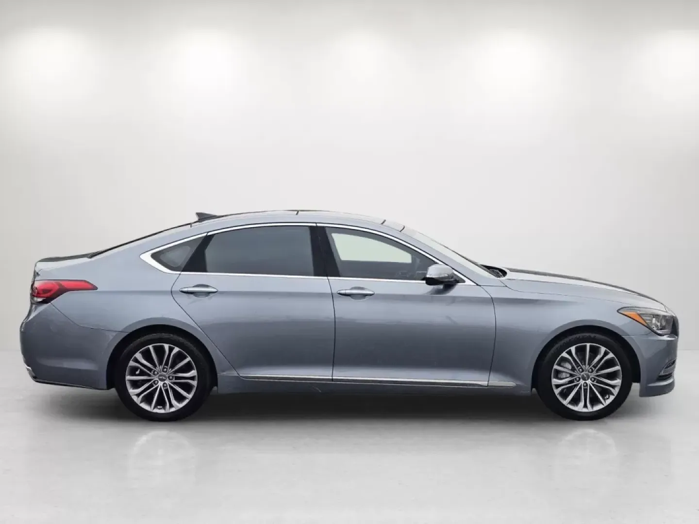 2015 /Ivory Hyundai Genesis 3.8L (KMHGN4JE8FU) with an Other engine, located at 3959 U.S. 80 W, Phenix City, AL, 36870, (334) 297-4885, 32.469296, -85.135185 - Embrace luxury and performance with this stunning 2015 Hyundai Genesis 3.8L, perfect for those seeking an elevated driving experience. Imagine cruising through the vibrant streets of Phenix City, AL, whether you're commuting to work, picking up the kids, or heading out for a weekend adventure. This - Photo#4