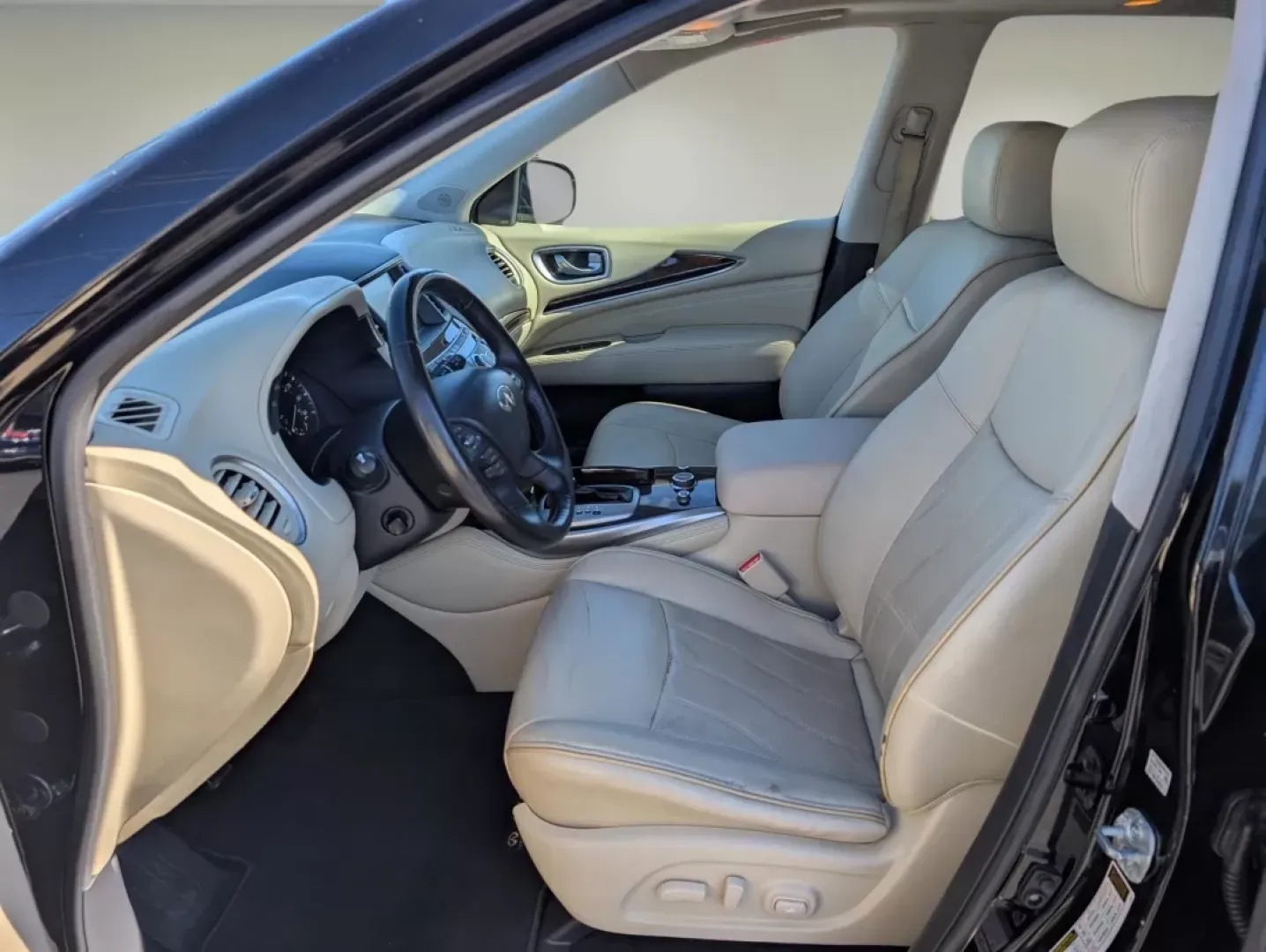 2015 /Wheat Infiniti QX60 (5N1AL0MM7FC) with an Other engine, located at 5115 14th Ave., Columbus, GA, 31904, (706) 323-0345, 32.511494, -84.971046 - **Experience Luxury and Versatility with the 2015 Infiniti QX60 at Gils Auto - Perfect for Growing Families!**<br /> <br /> If you're searching for a vehicle that combines luxury, space, and performance, look no further than the stunning 2015 Infiniti QX60. Designed with the modern family in mind, t - Photo#8