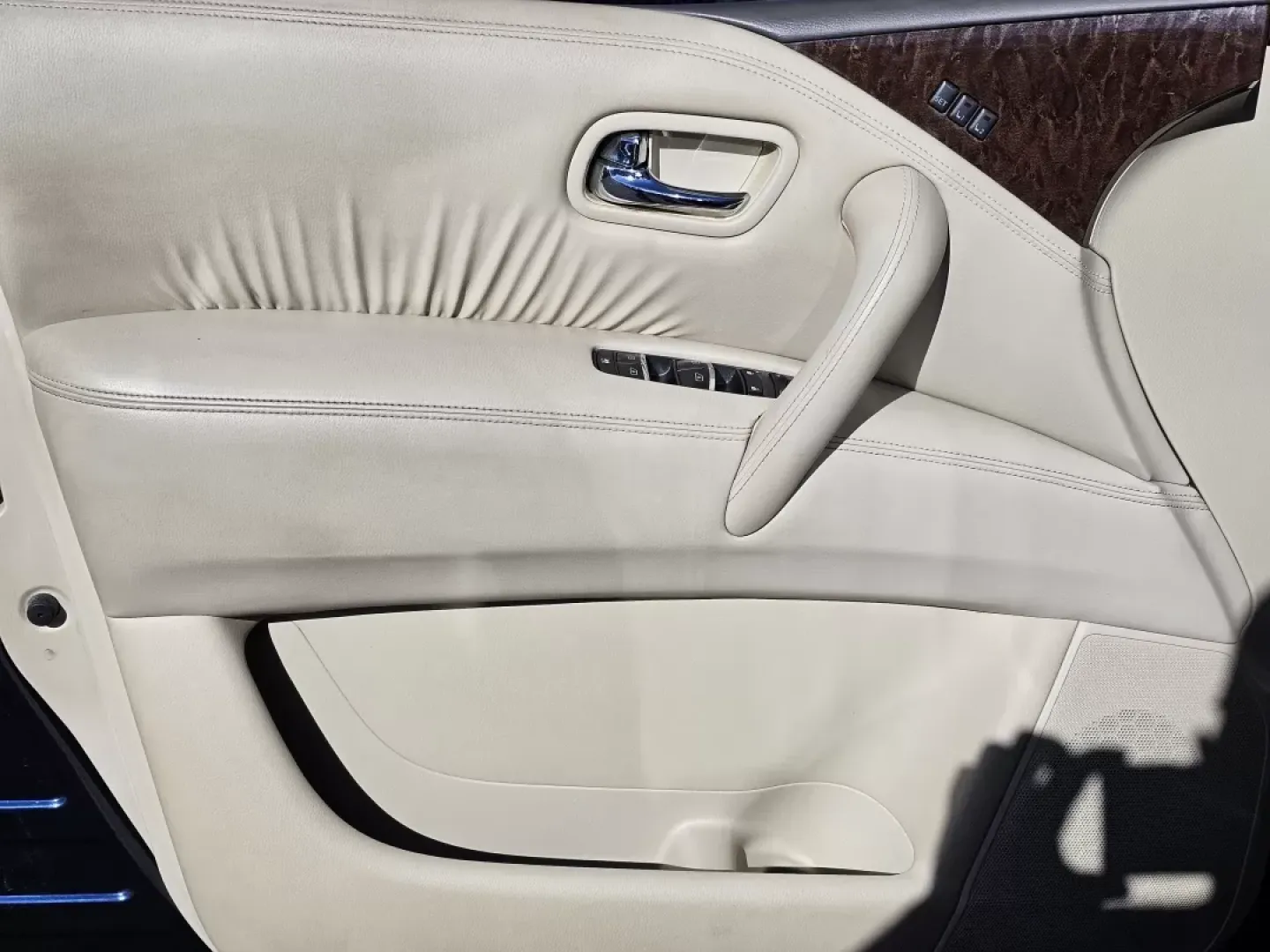 2015 /Wheat Infiniti QX80 (JN8AZ2NF6F9) with an Other engine, located at 3959 U.S. 80 W, Phenix City, AL, 36870, (334) 297-4885, 32.469296, -85.135185 - ### Experience Luxury and Adventure with the 2015 Infiniti QX80 at Gils Auto<br /> <br /> Are you searching for a vehicle that combines luxury with functionality, perfect for weekend getaways or daily commutes? Look no further than the stunning 2015 Infiniti QX80 available at Gils Auto in Phenix Cit - Photo#8